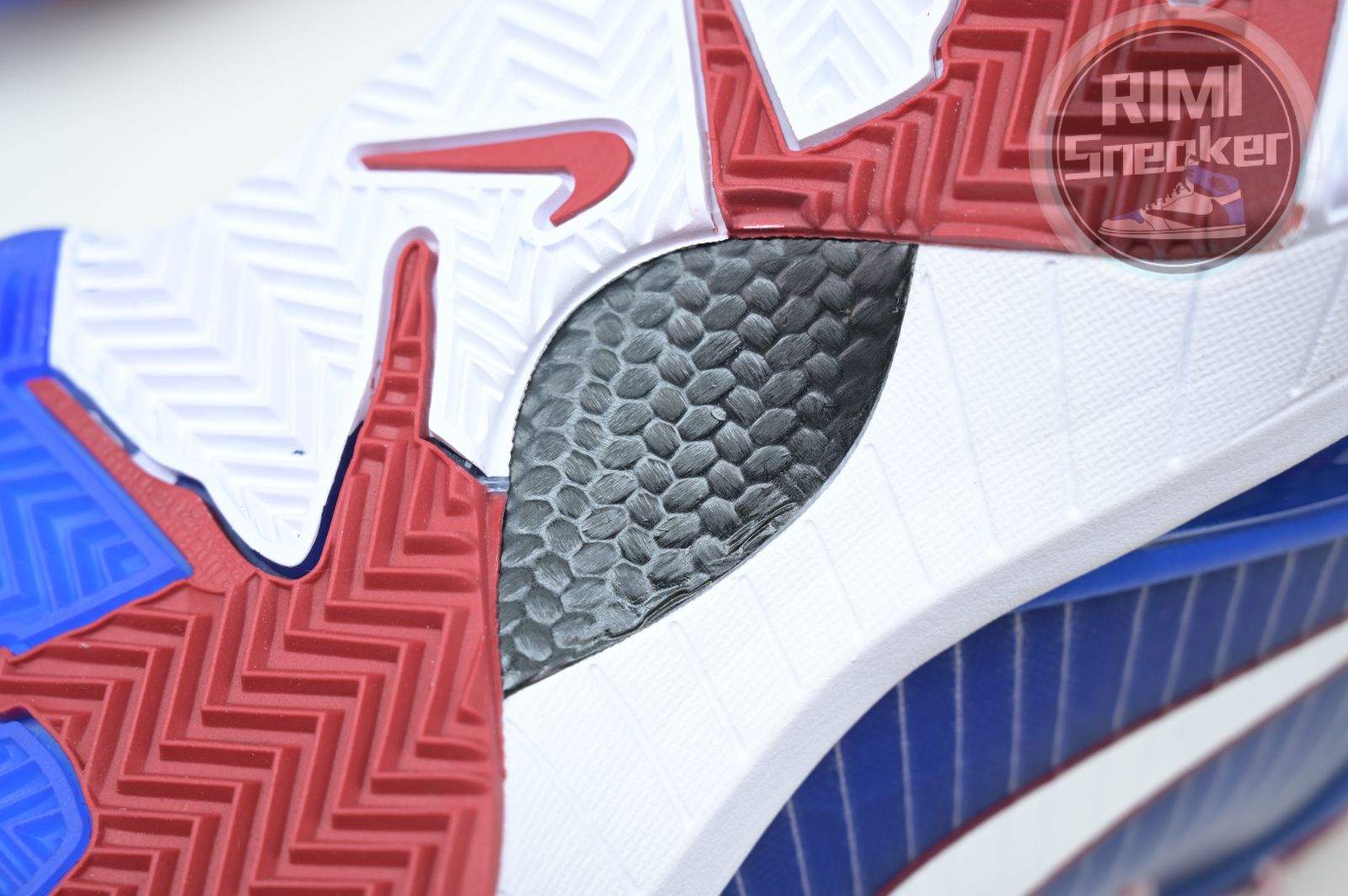 Nike Zoom Kobe 4 Protro