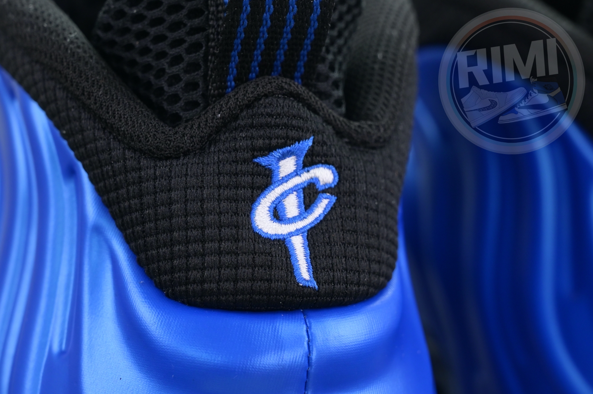 Nike Foamposite One“Dark Neon Royal”