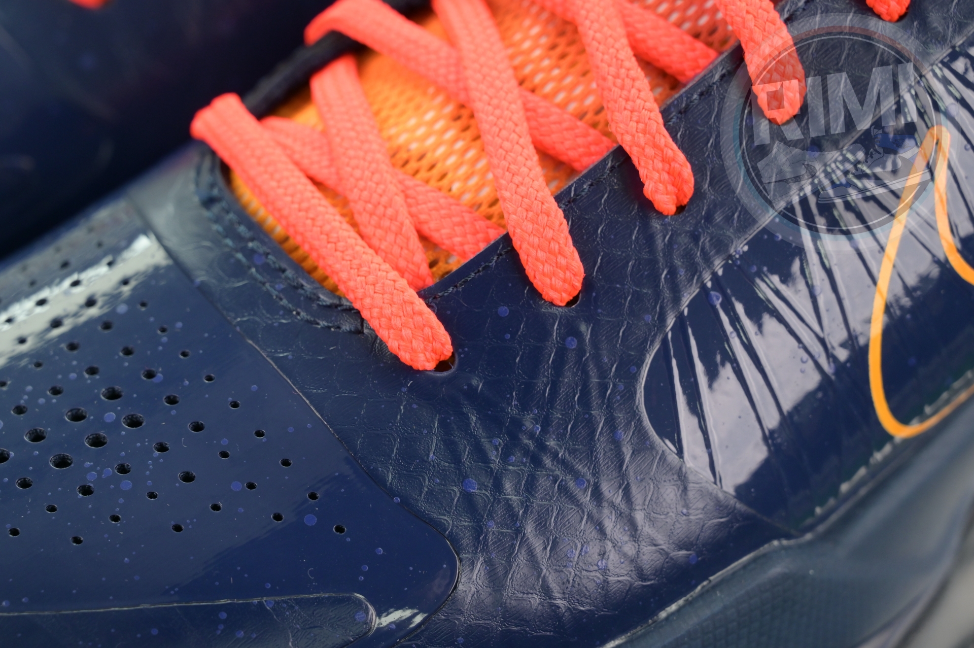 Caitlin Clark x Nike Kobe 5 Protro“Indiana Fever