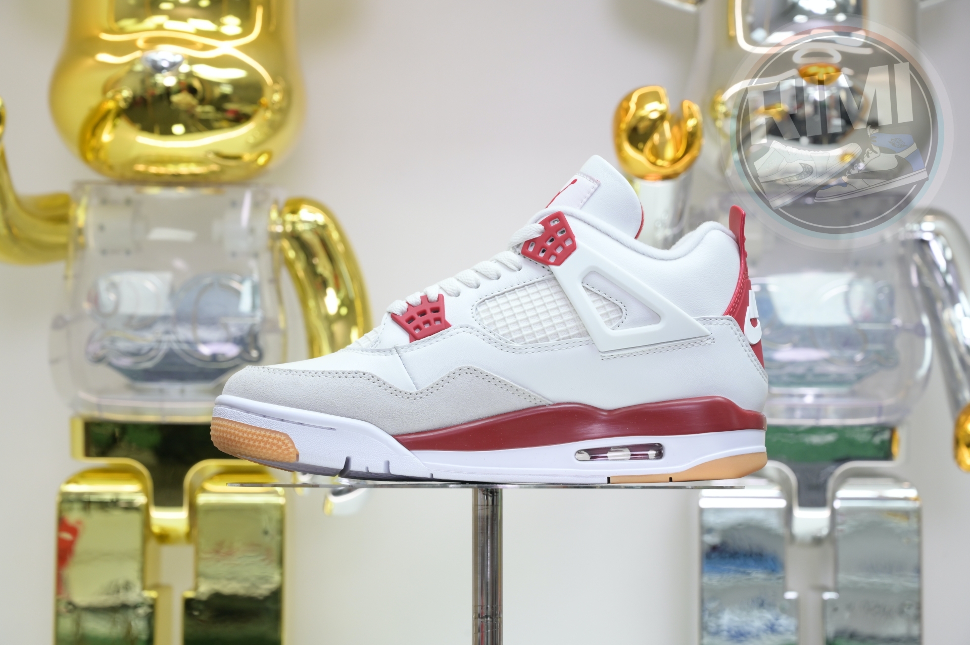 Nike SB x Jordan Air Jordan4“Varsity Red”