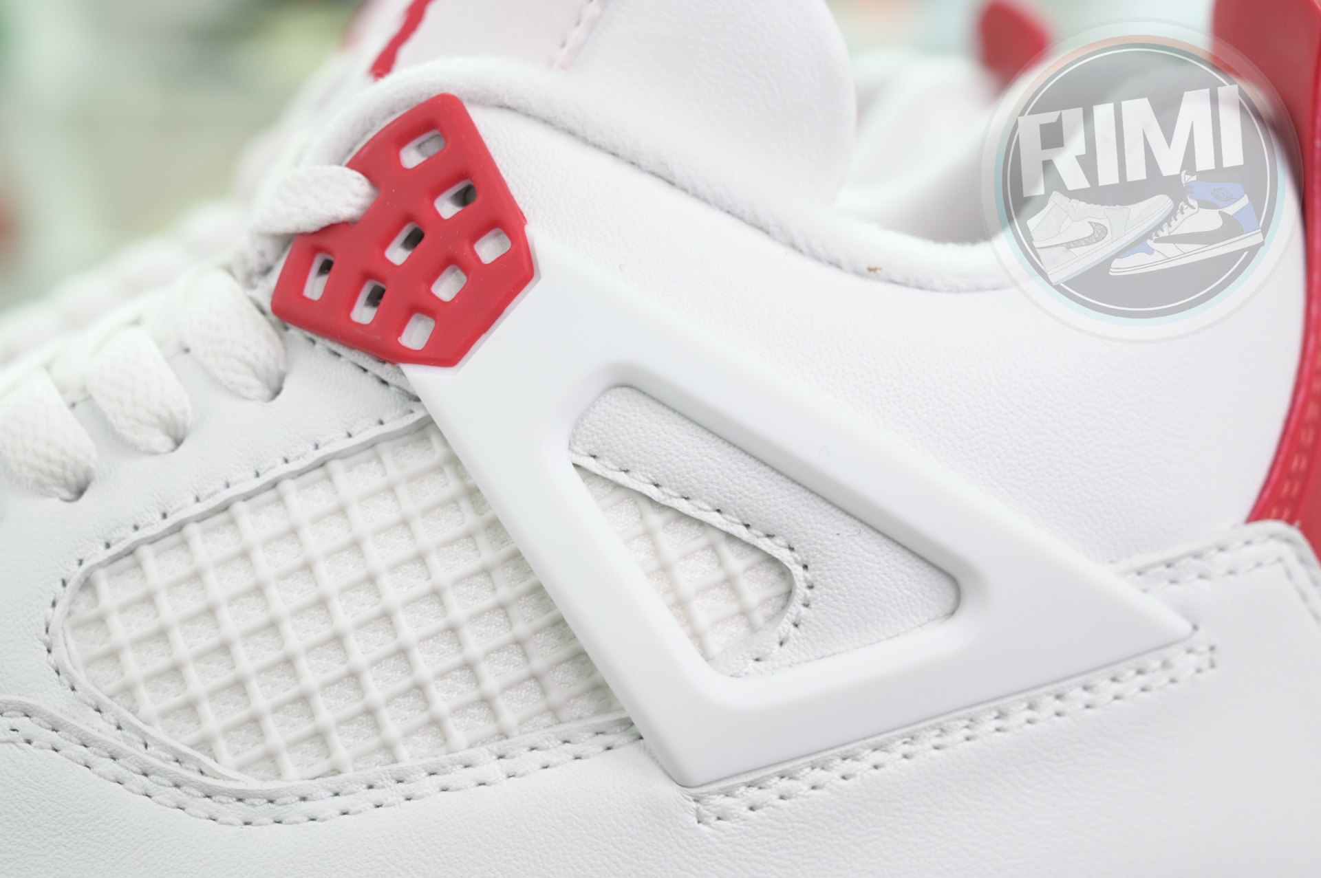 Nike SB x Jordan Air Jordan4“Varsity Red”