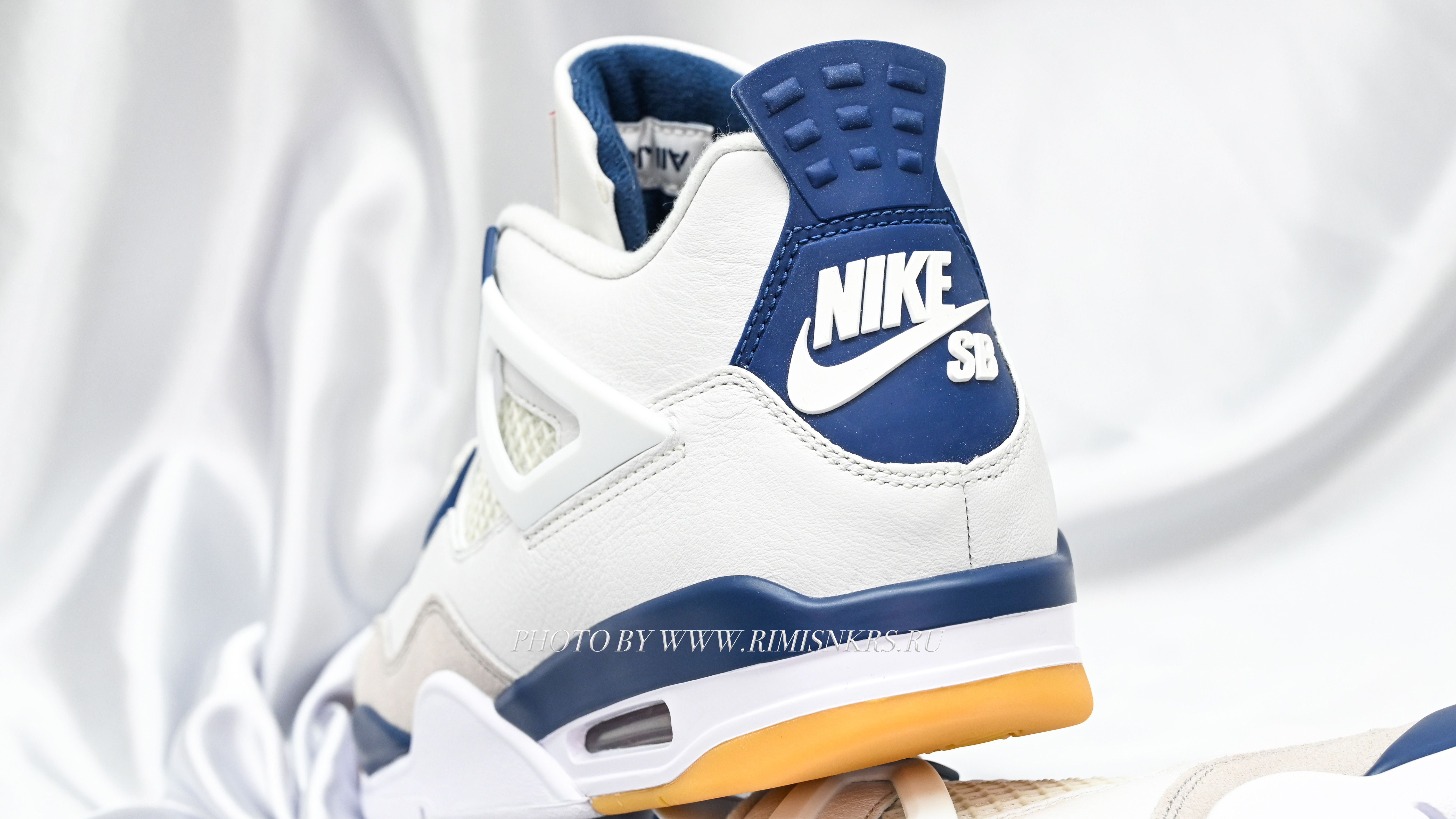 Jordan Air Jordan 4 SB “NAVY”