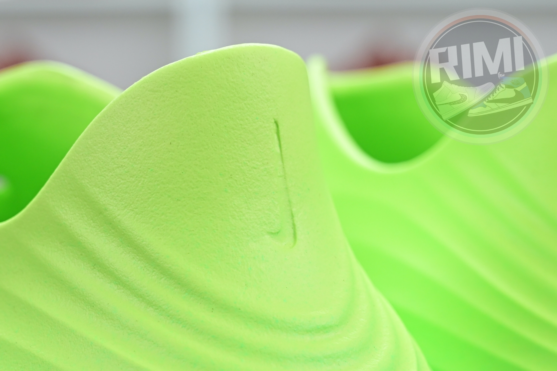 Nike ReactX Rejuven8 Green Strike  HV5060-300