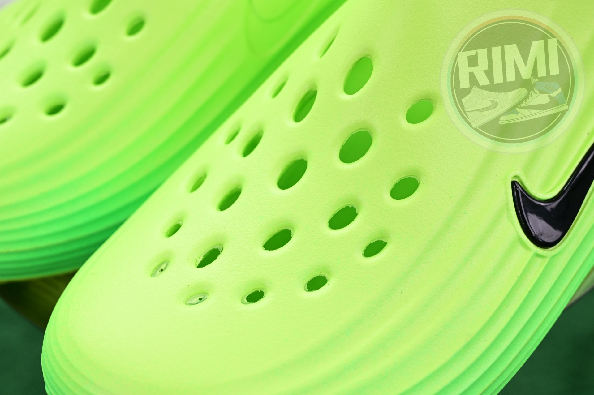 Nike ReactX Rejuven8 Green Strike  HV5060-300