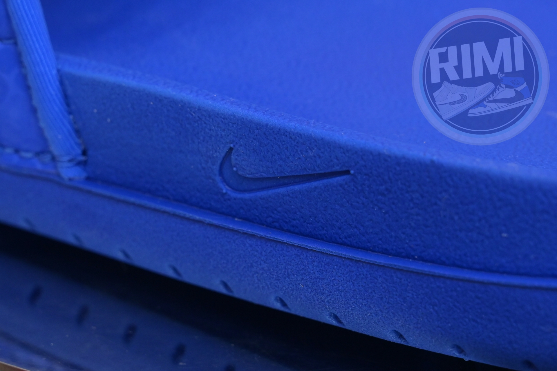 Nike Kobe Offcourt Slides  IP2870-400