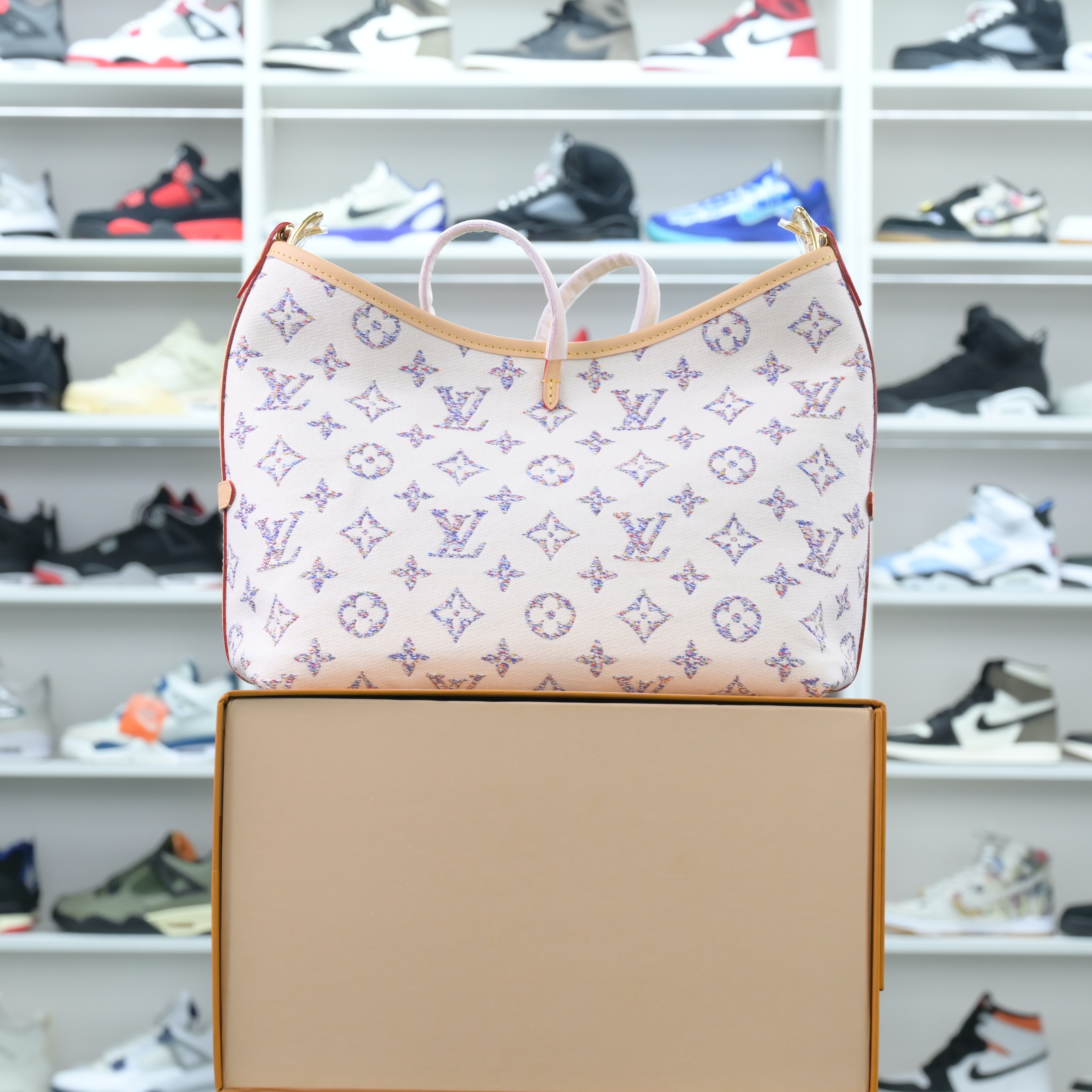 LOUIS VUITTON