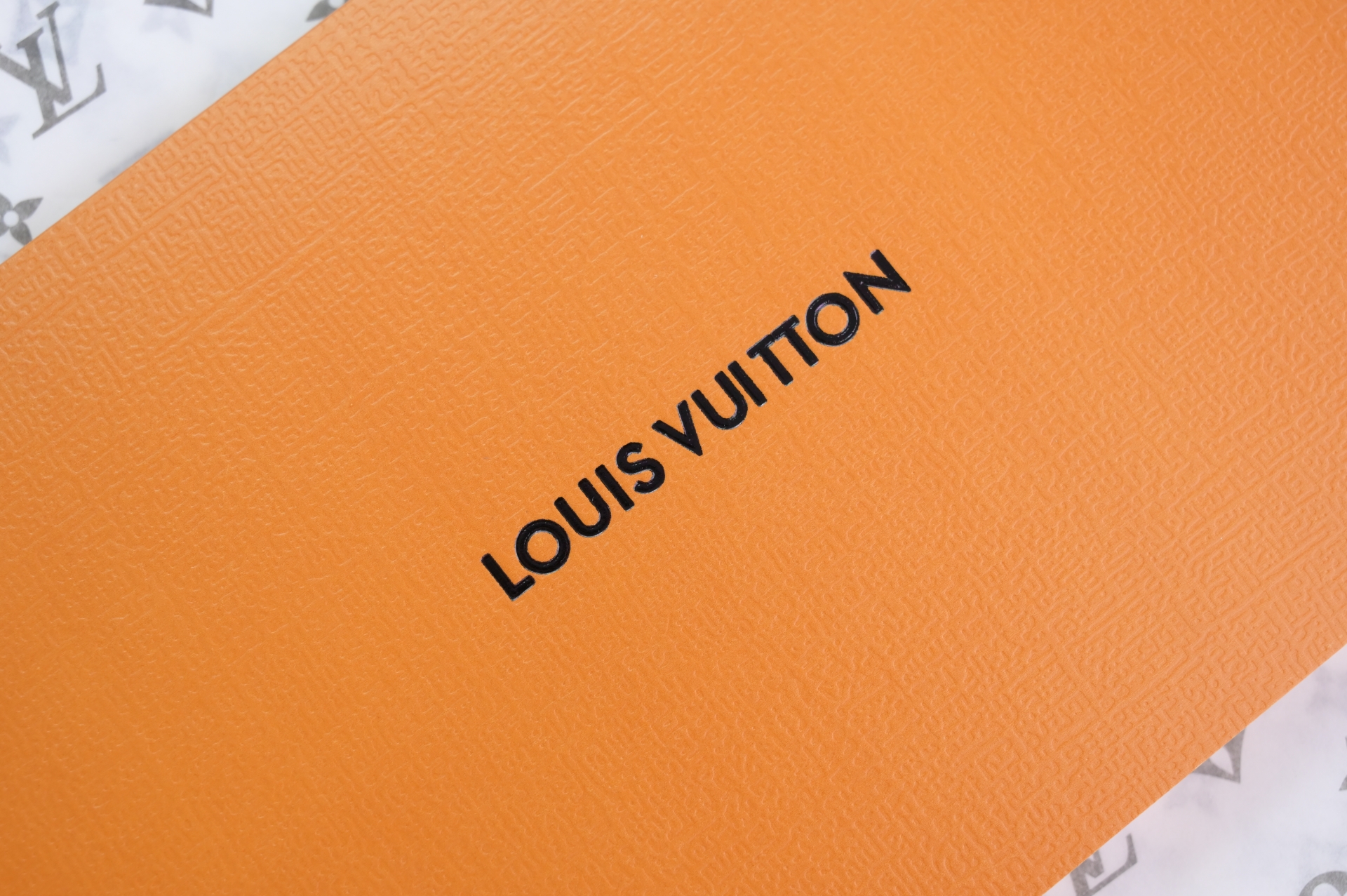 LOUIS VUITTON