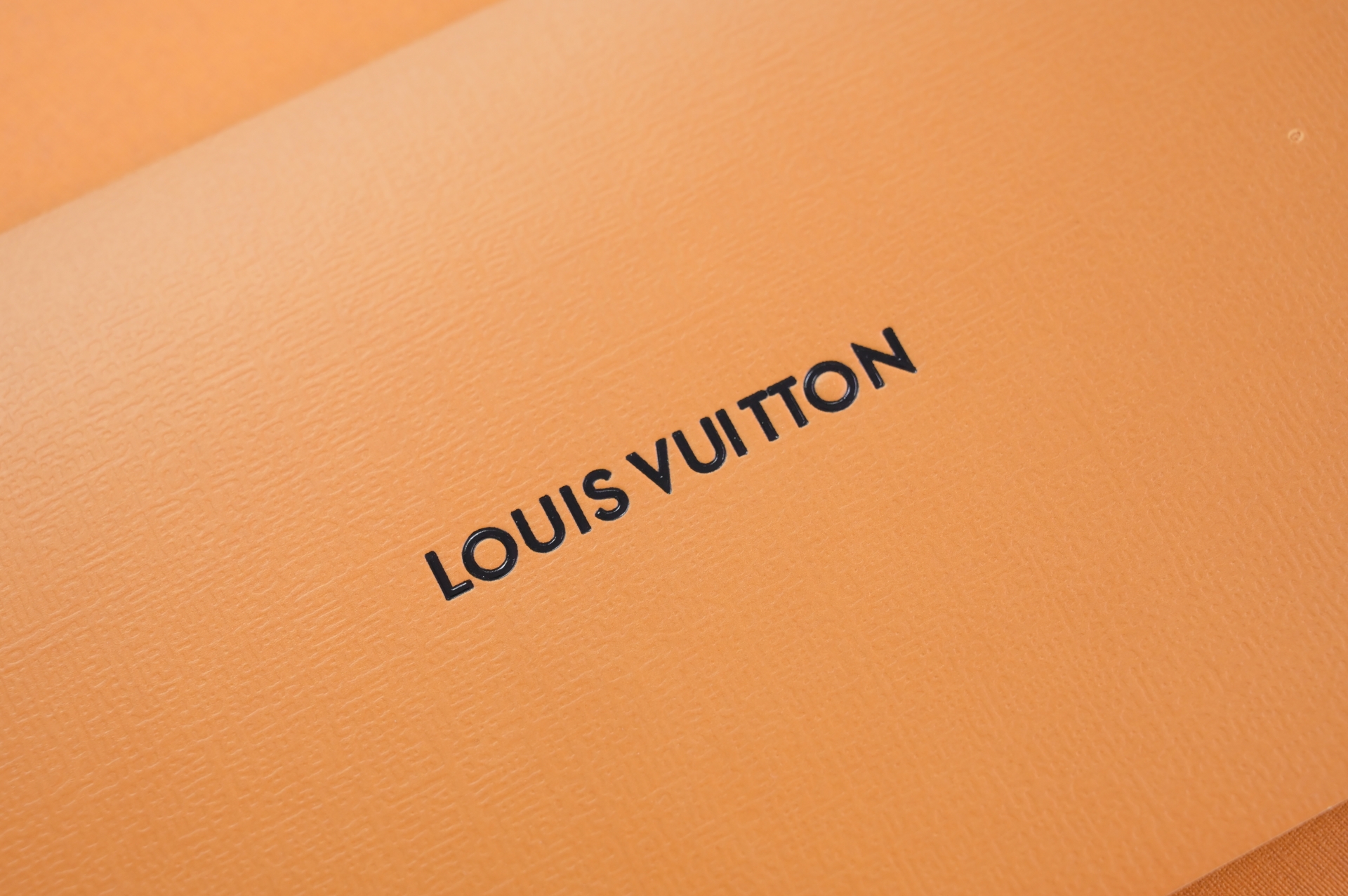 LOUIS VUITTON