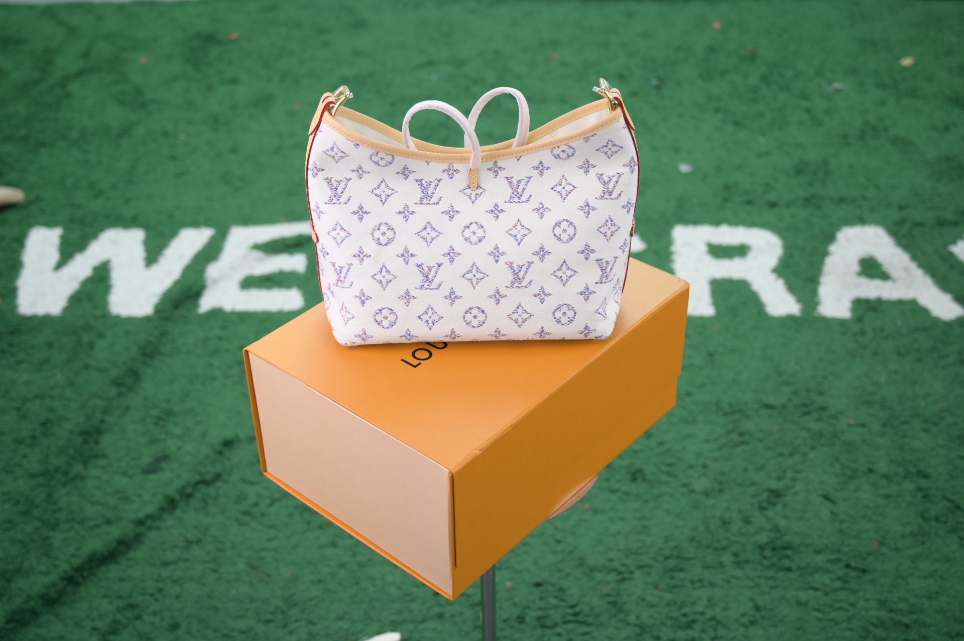 LOUIS VUITTON