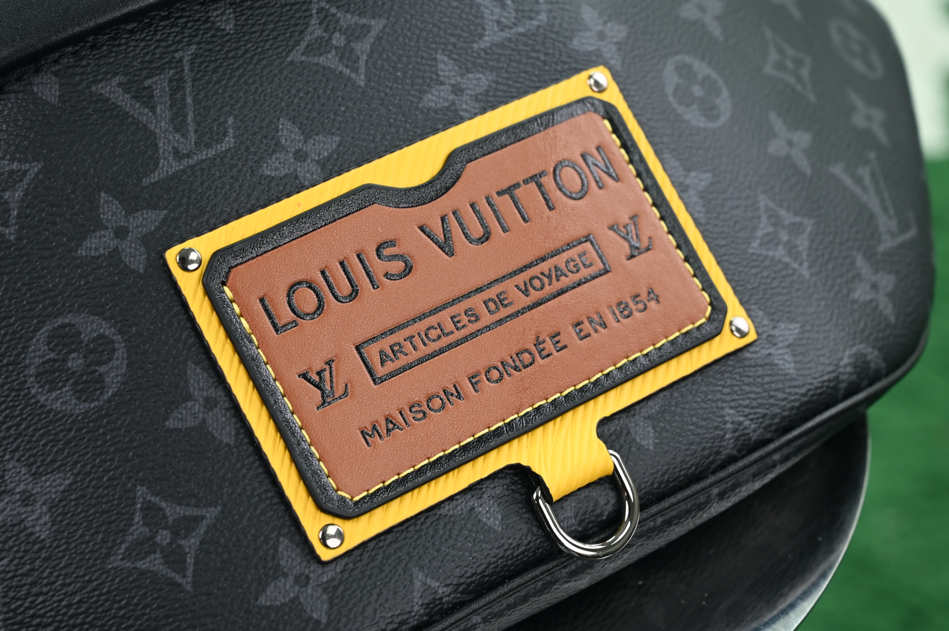 LOUIS VUITTON Discovery