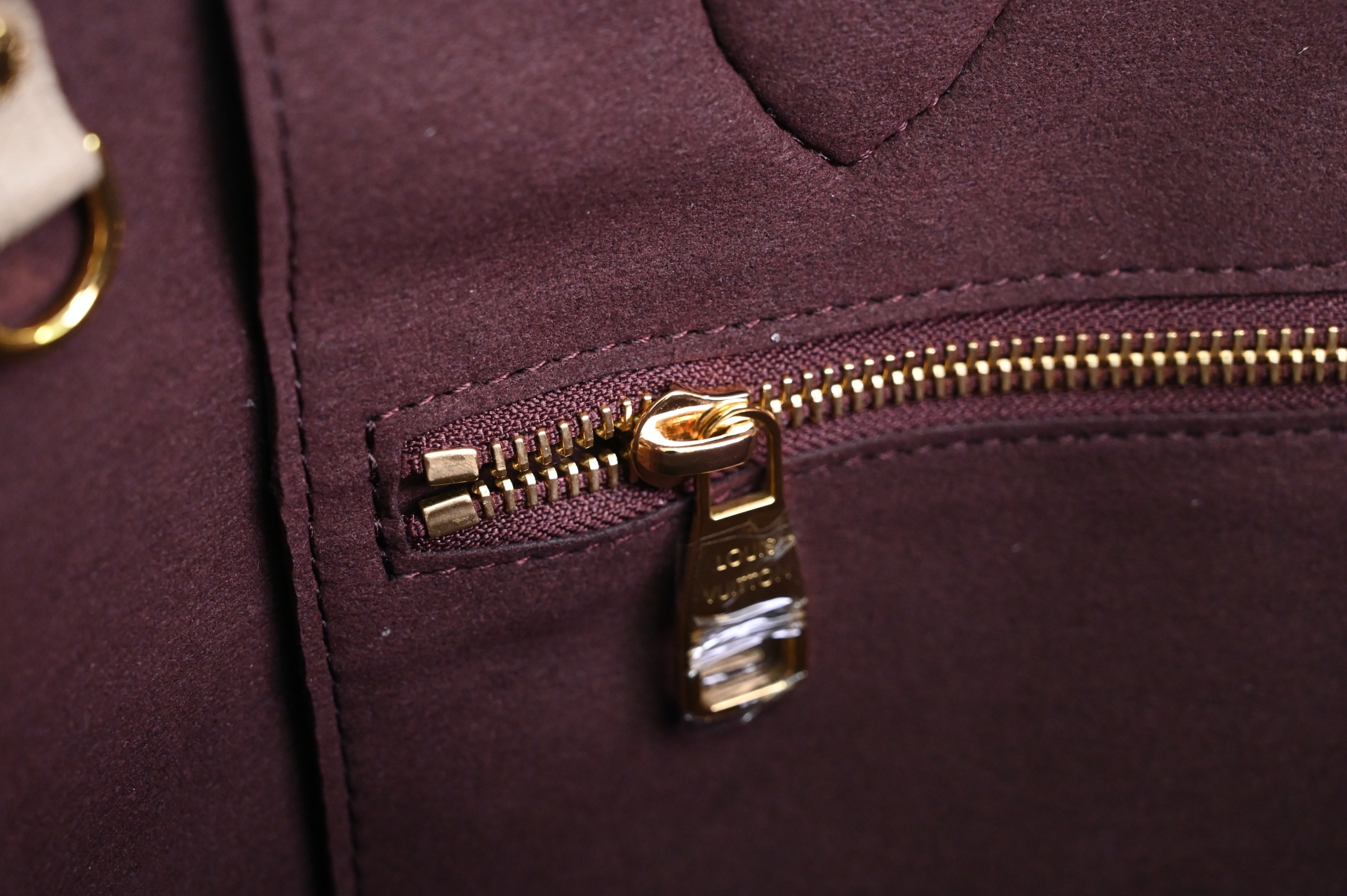 LOUIS VUITTON NEVERFULL  Tote