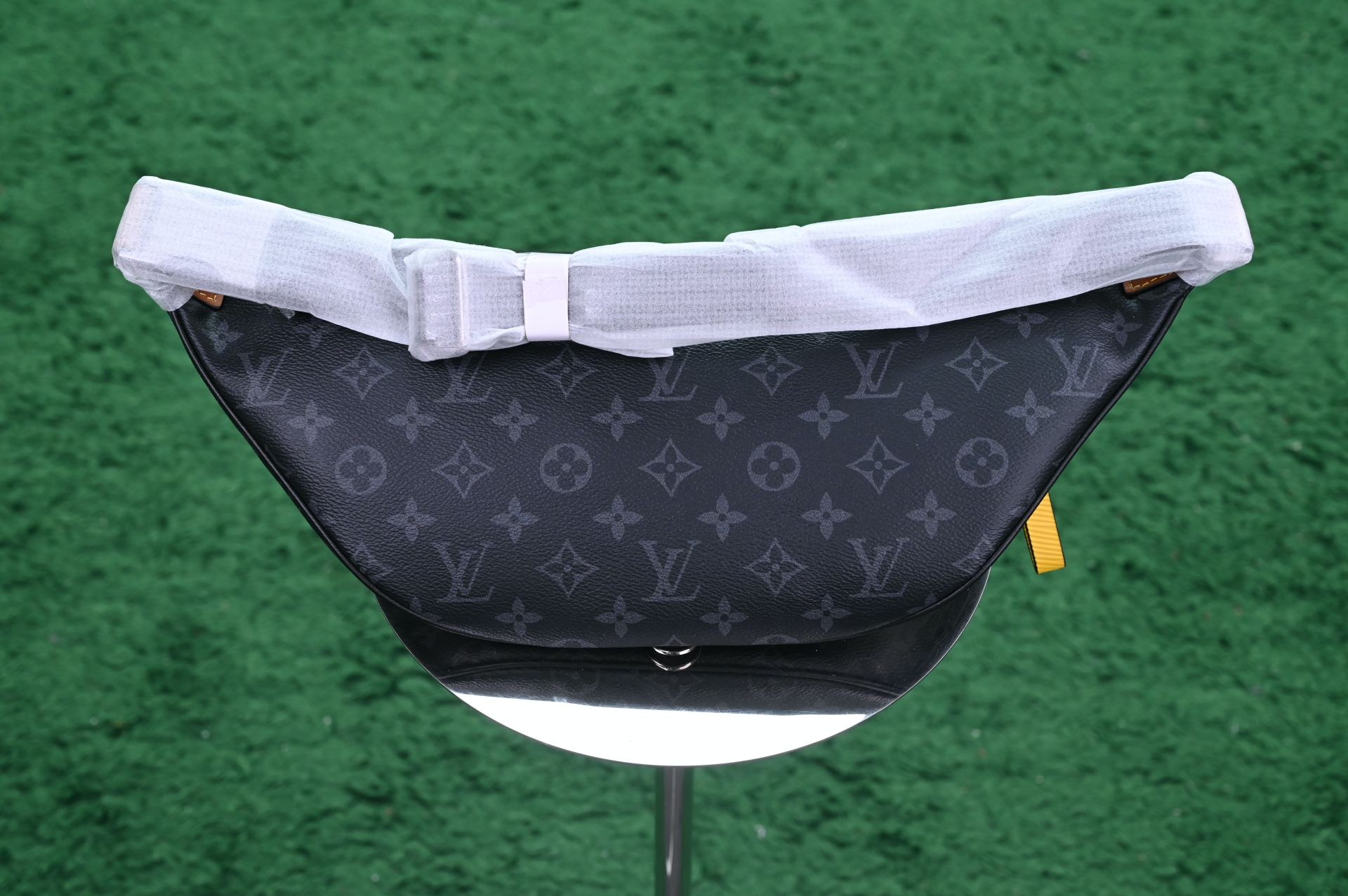 LOUIS VUITTON Discovery