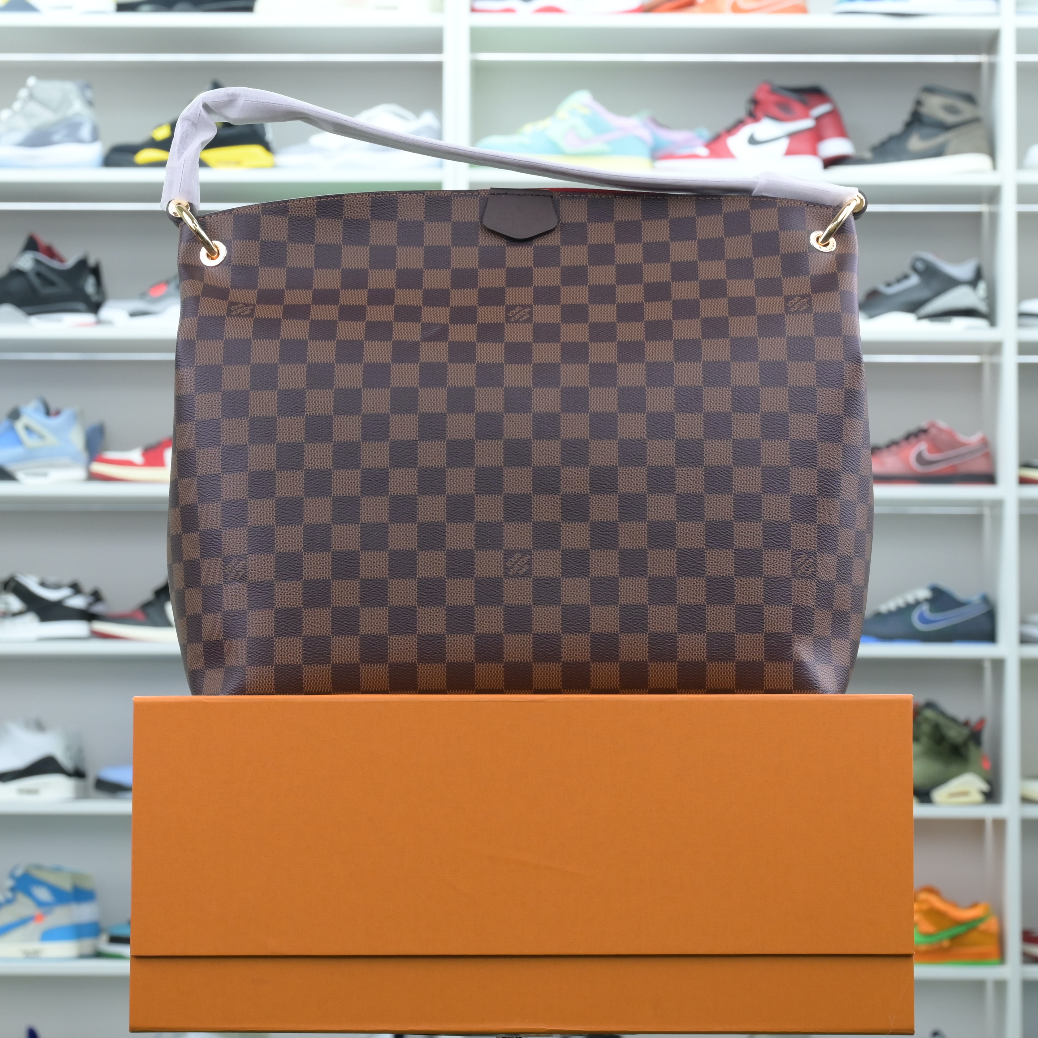 LOUIS VUITTON