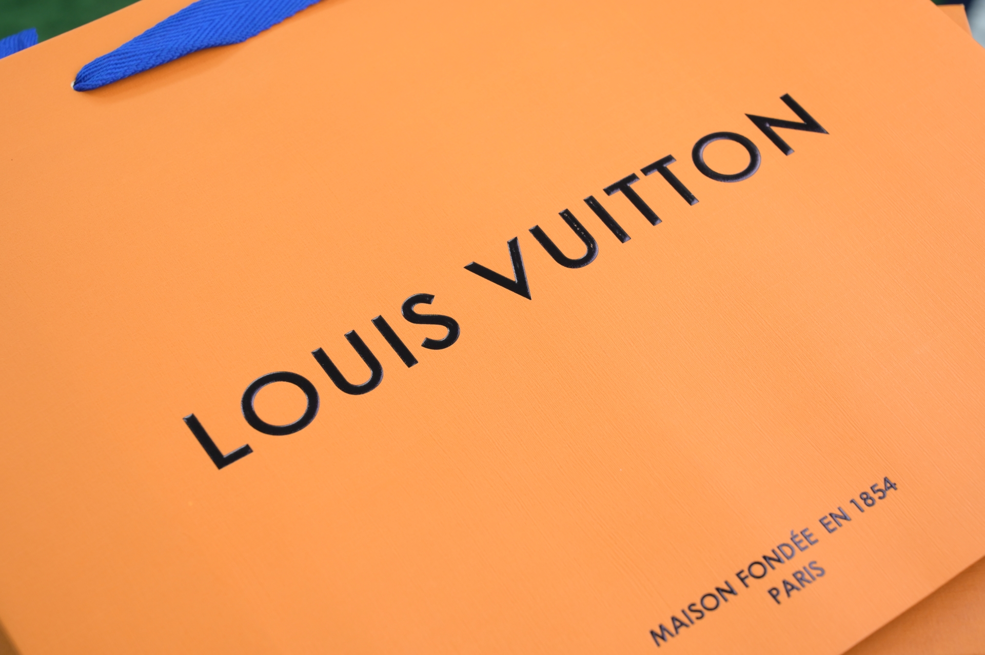 LOUIS VUITTON