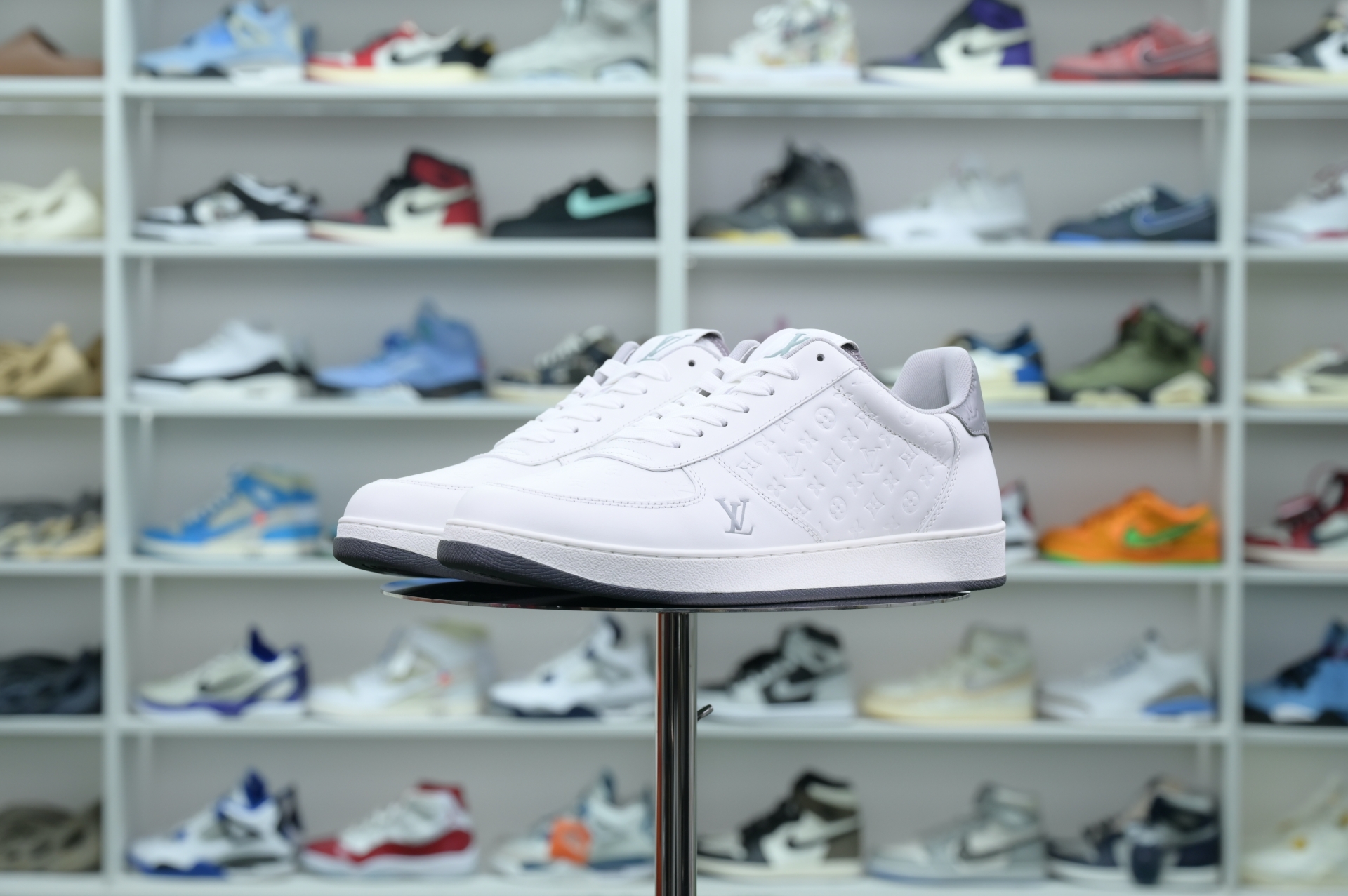 LOUIS VUITTON Rivoli