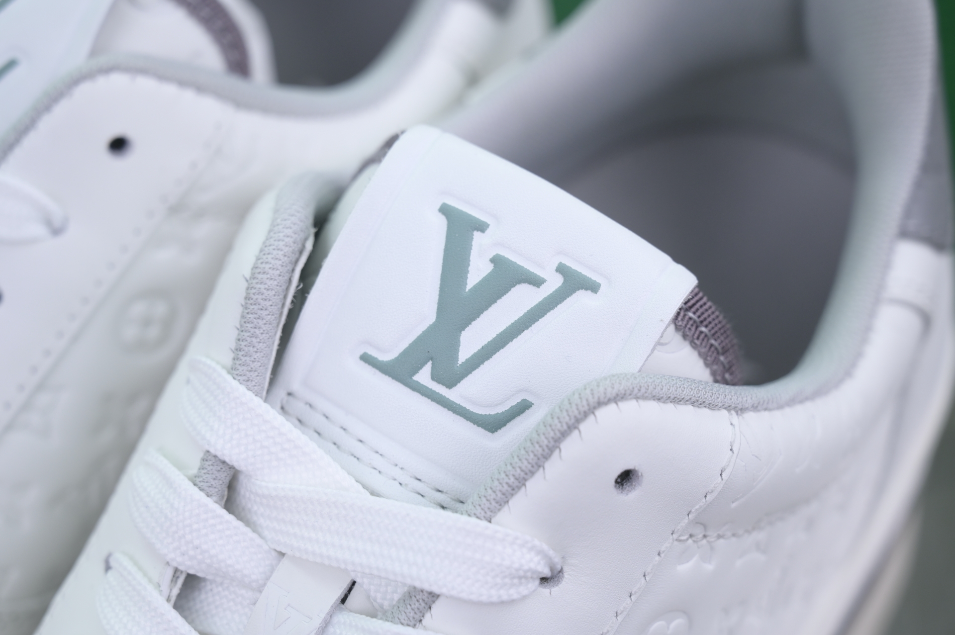 LOUIS VUITTON Rivoli