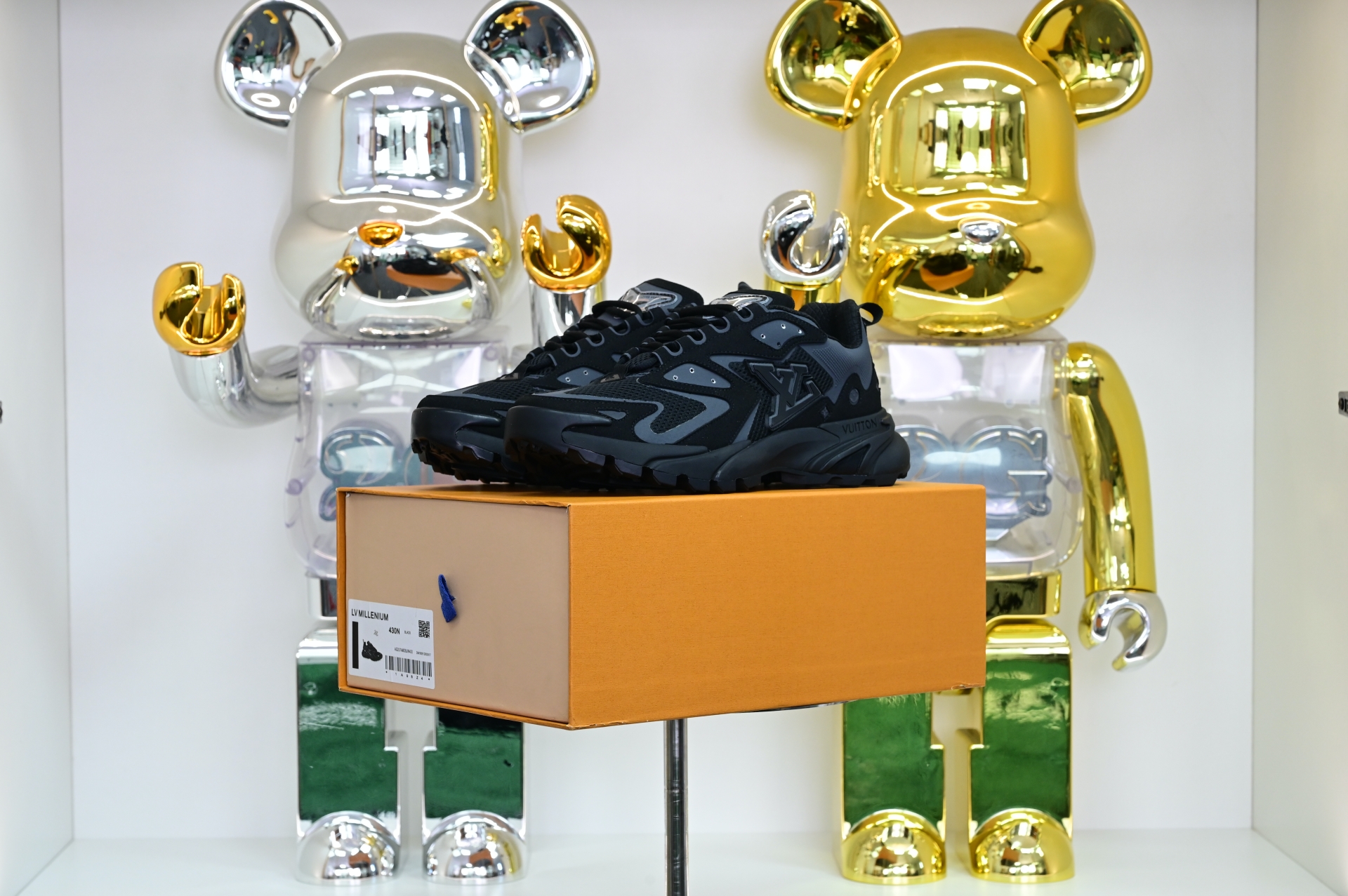 LOUIS VUITTON