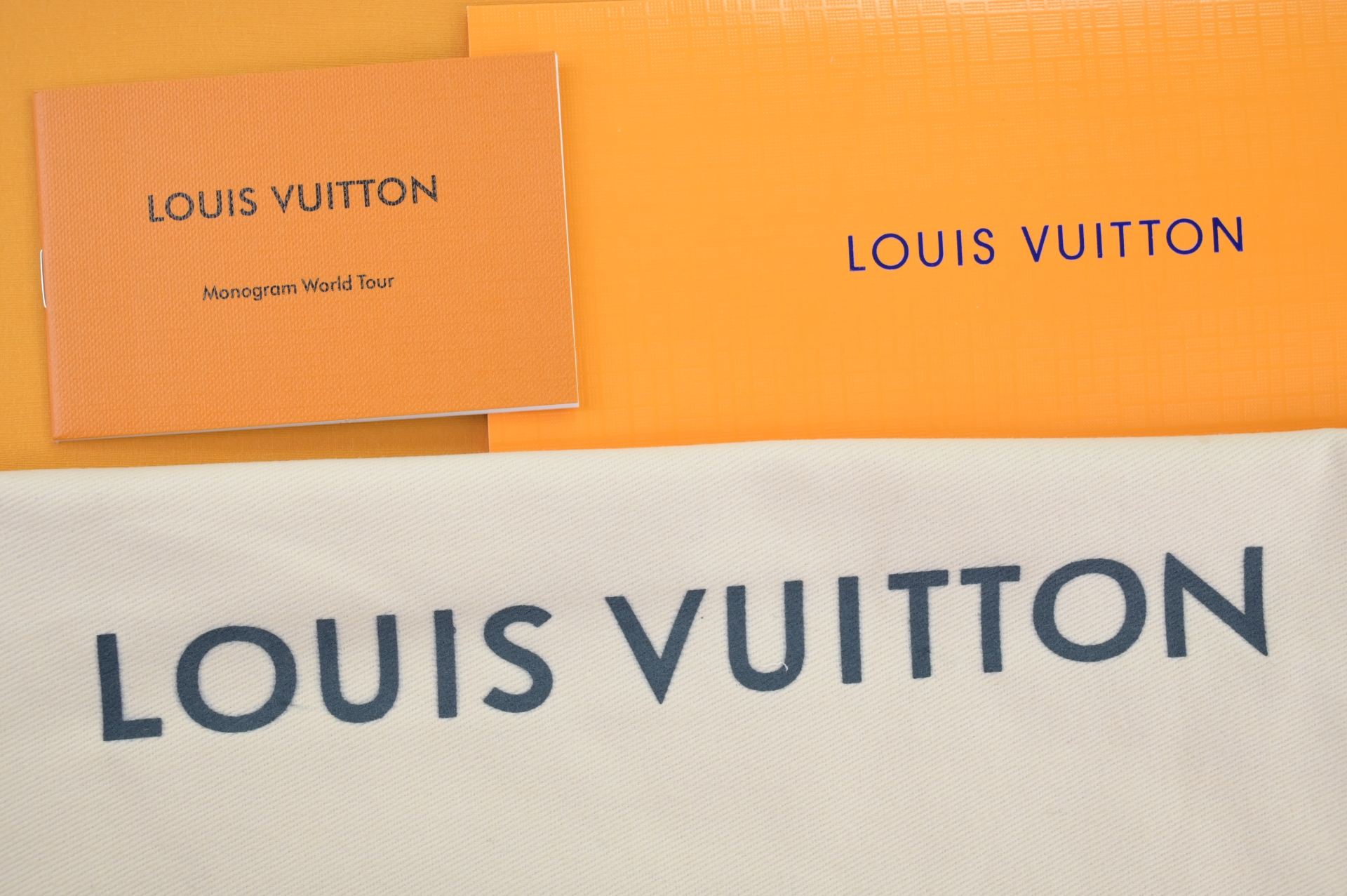 LOUIS VUITTON Rivoli