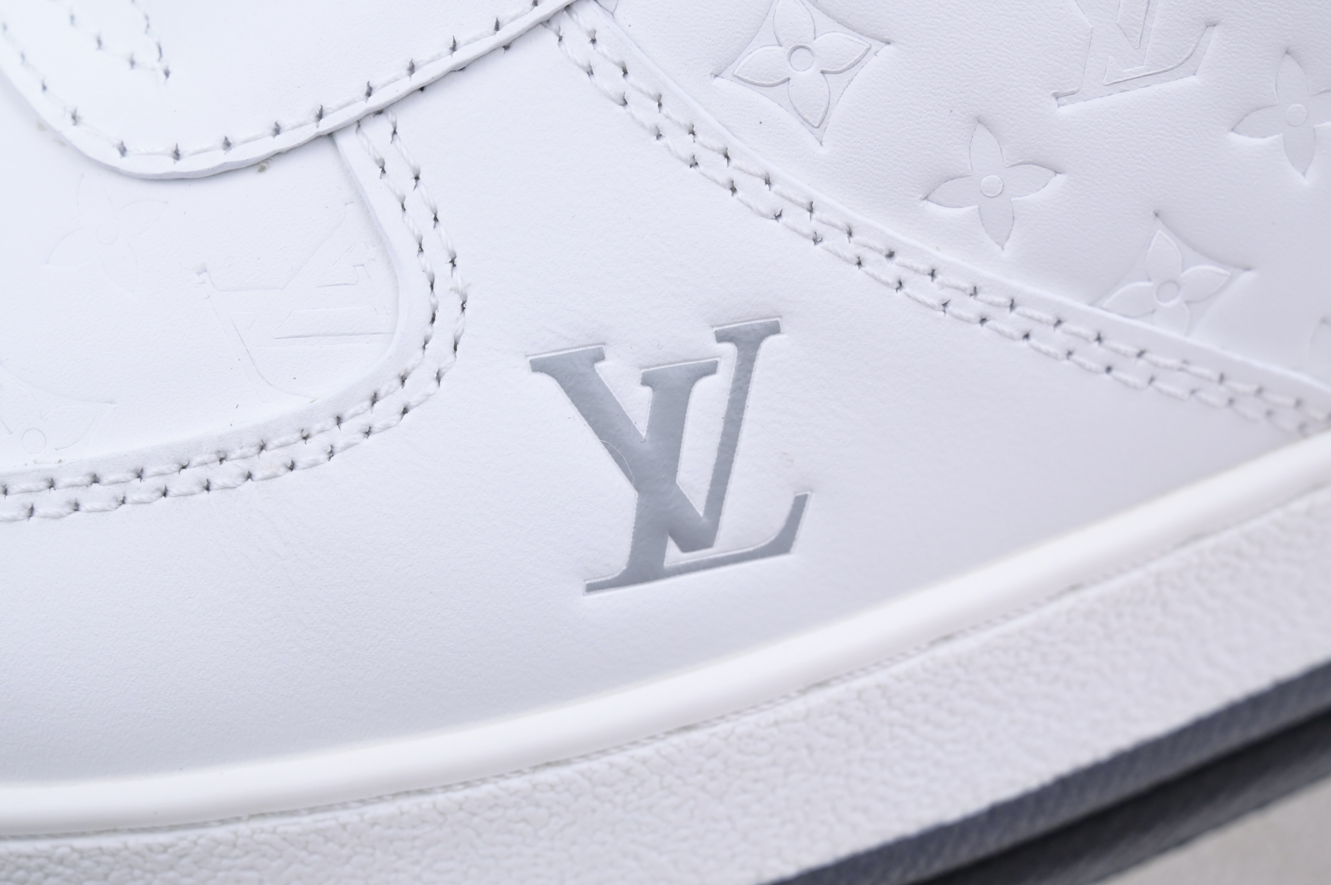 LOUIS VUITTON Rivoli