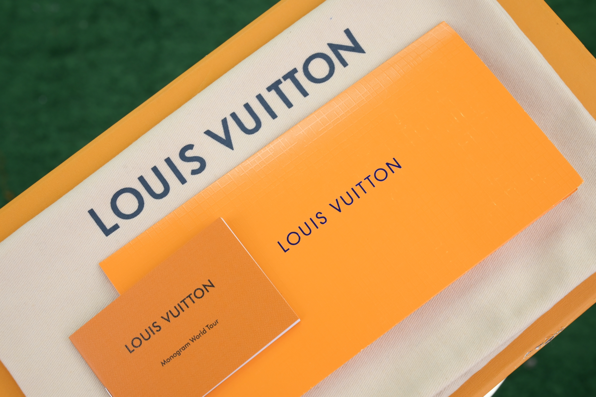 LOUIS VUITTON Rivoli