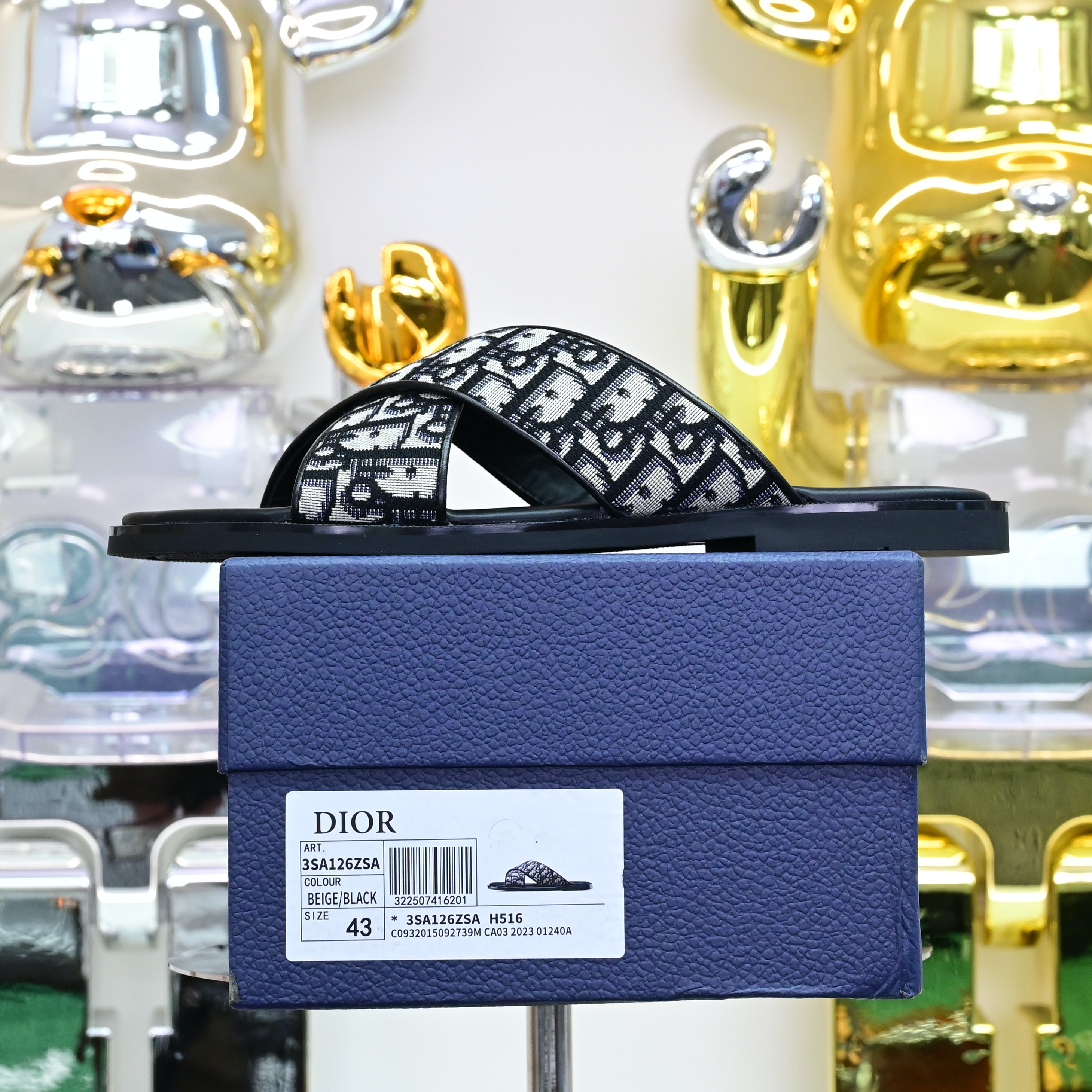 DIOR