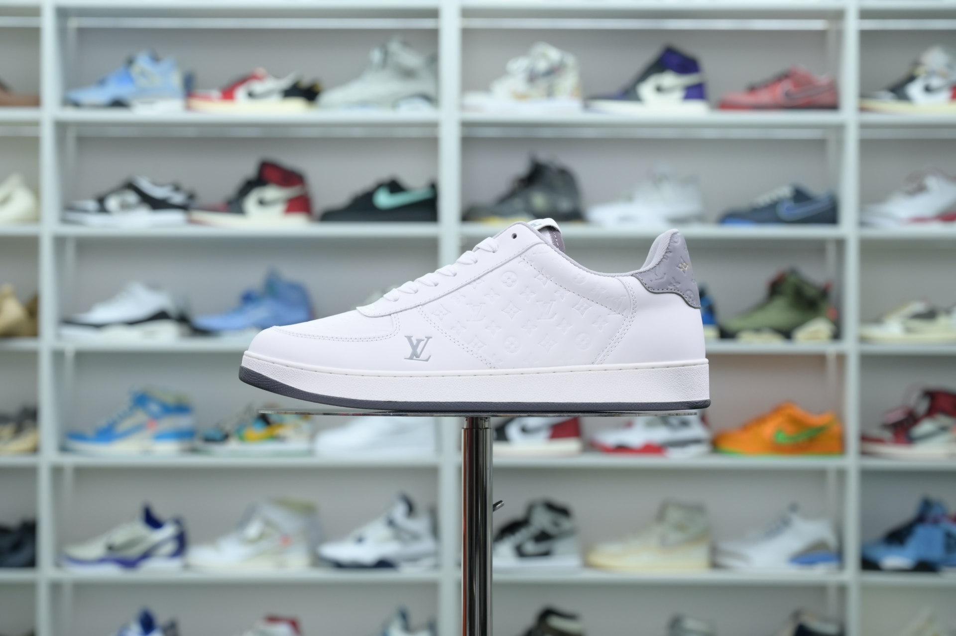 LOUIS VUITTON Rivoli