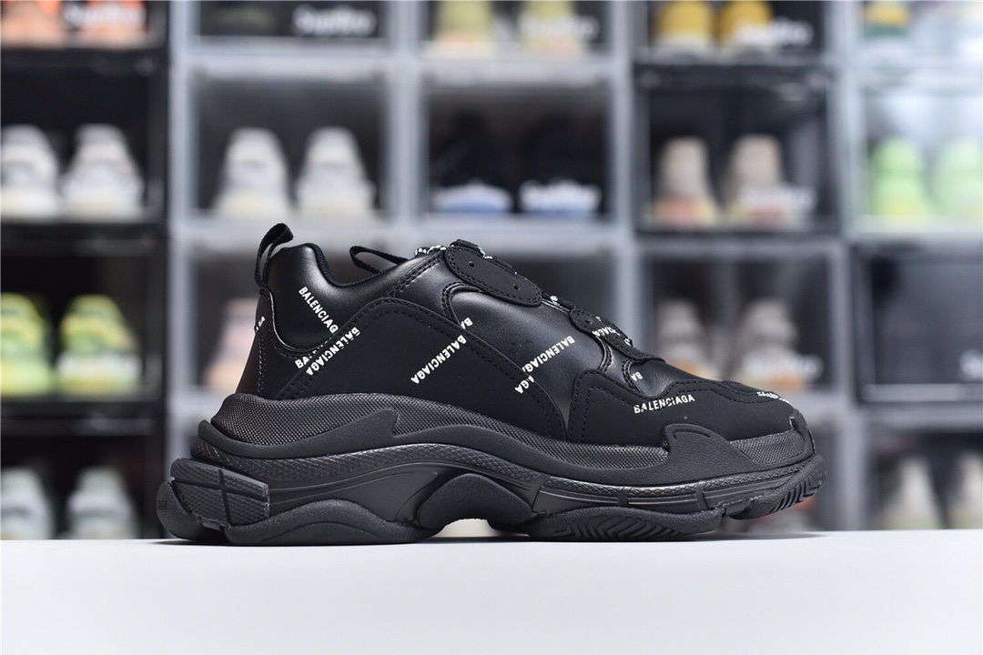 Balenciaga Triple S