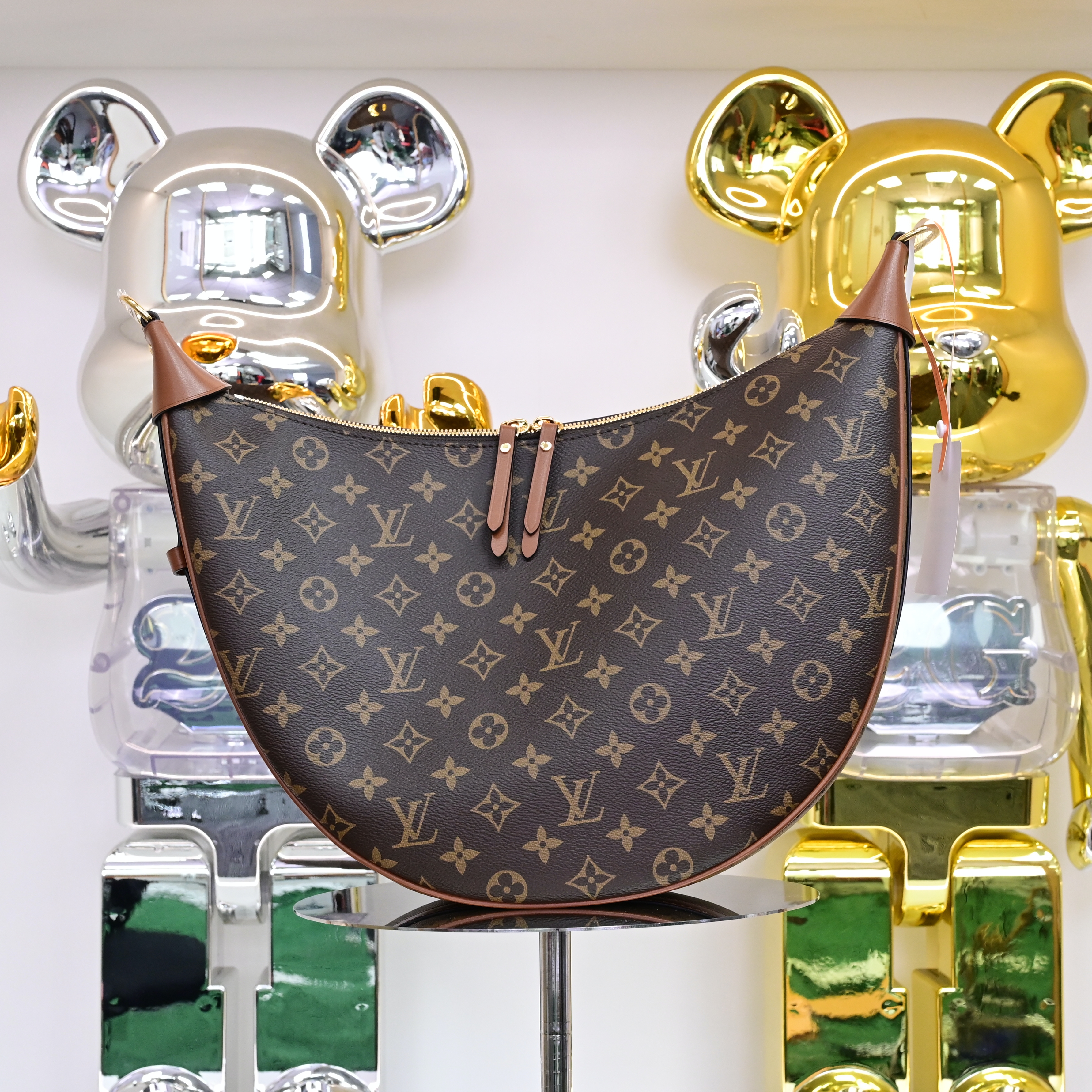 Louis Vuitton LV