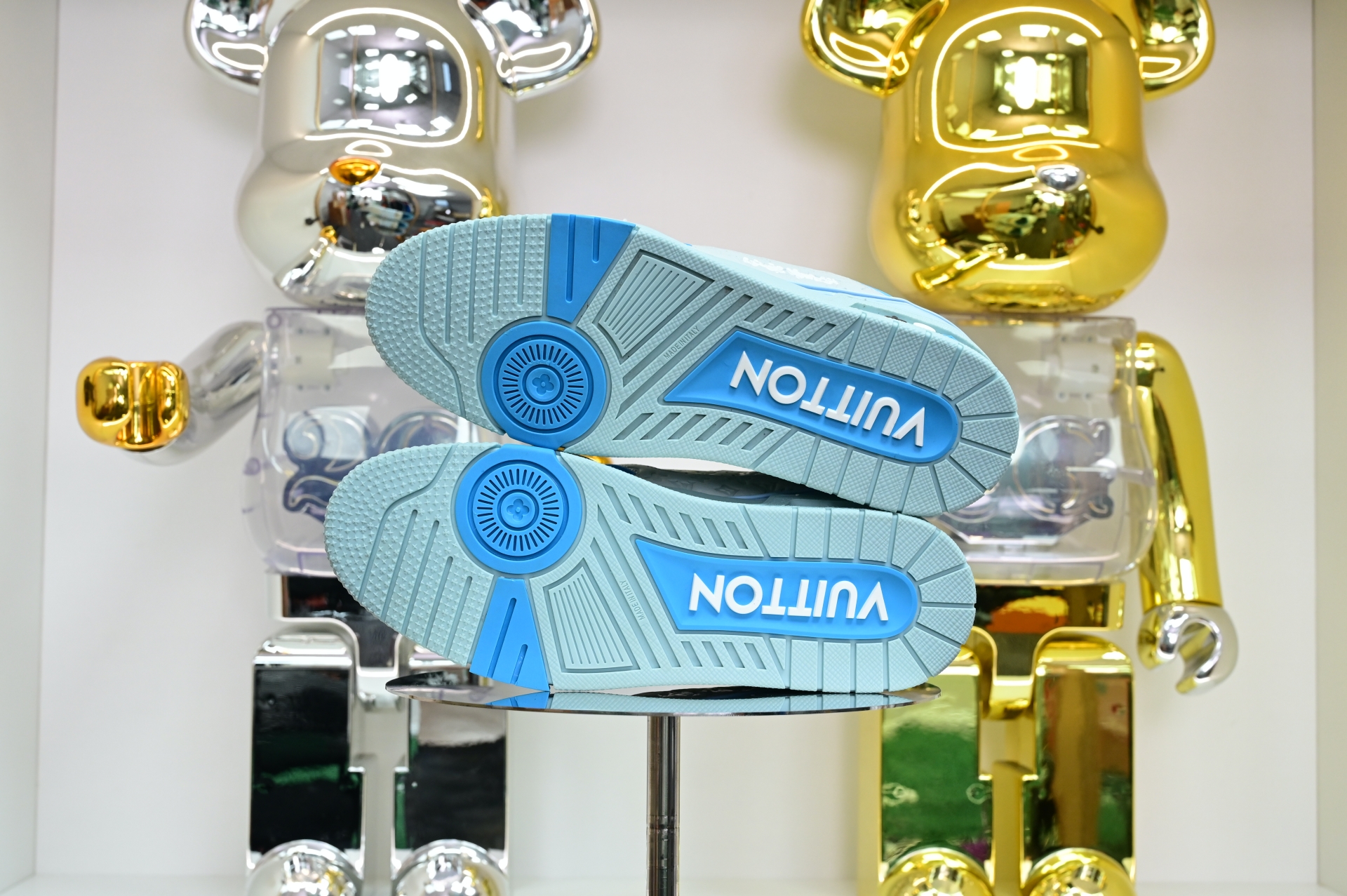 Louis Vuitton  LV   Trainer