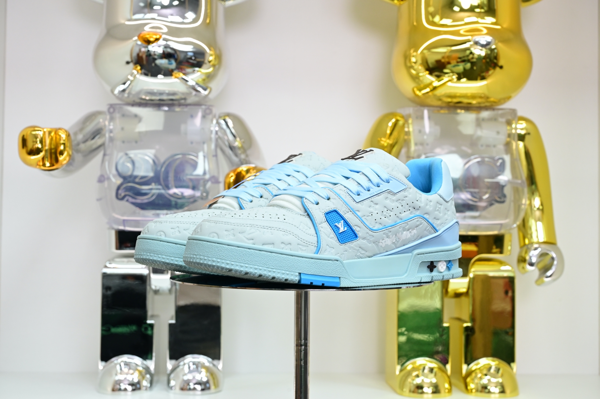 Louis Vuitton  LV   Trainer