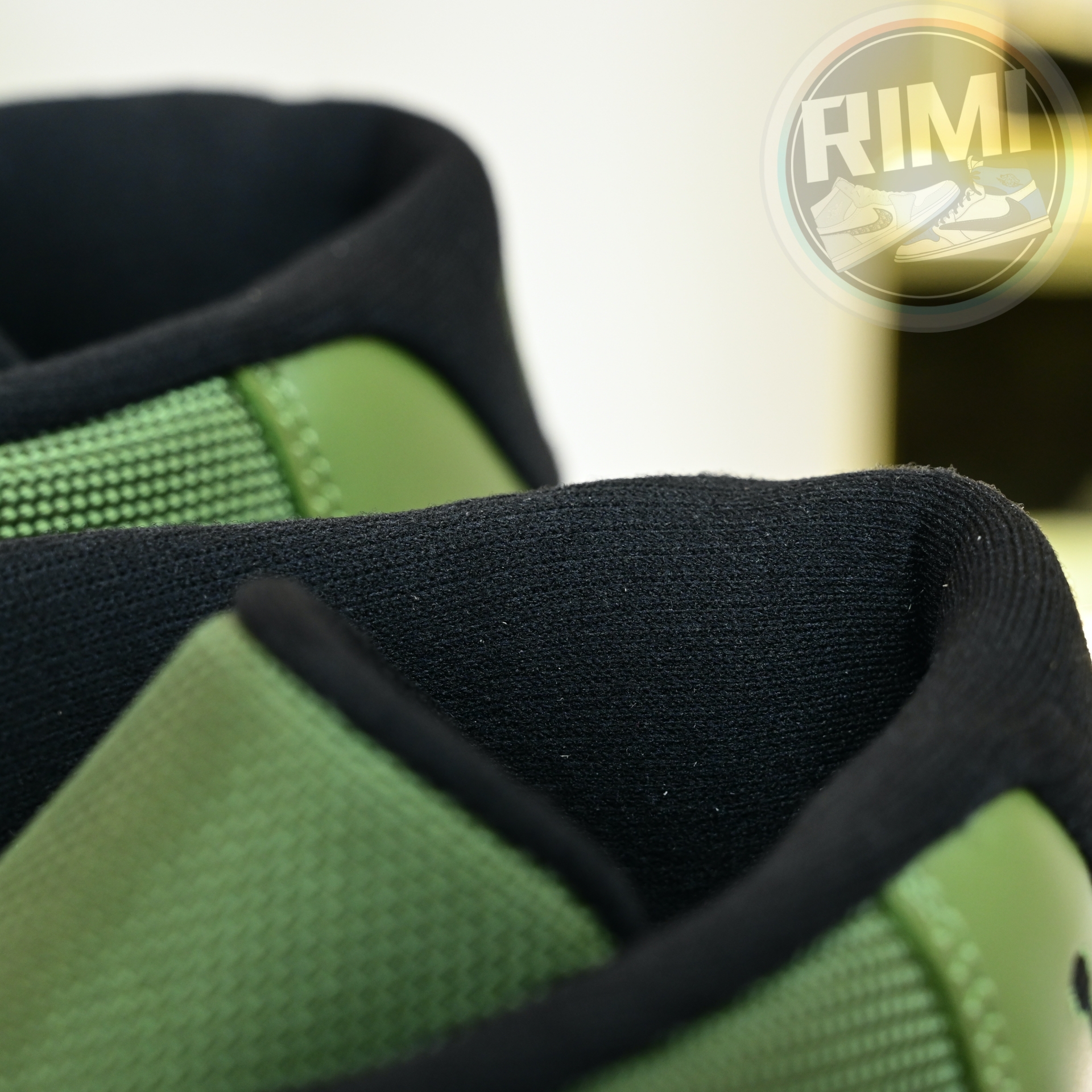 Air Jordan 11  RETRO CT8012-300