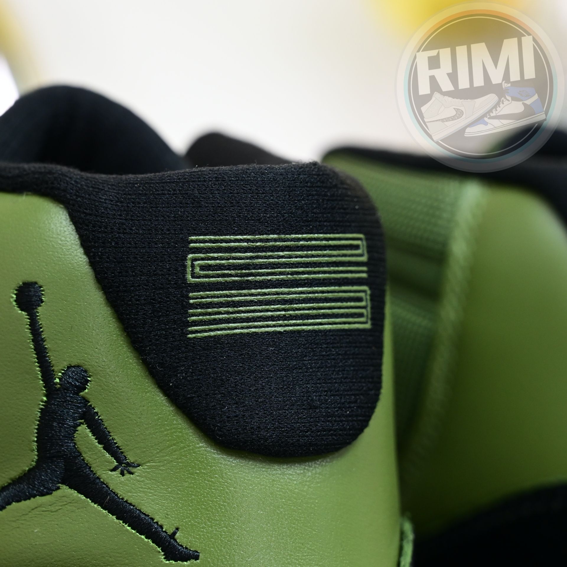 Air Jordan 11  RETRO CT8012-300