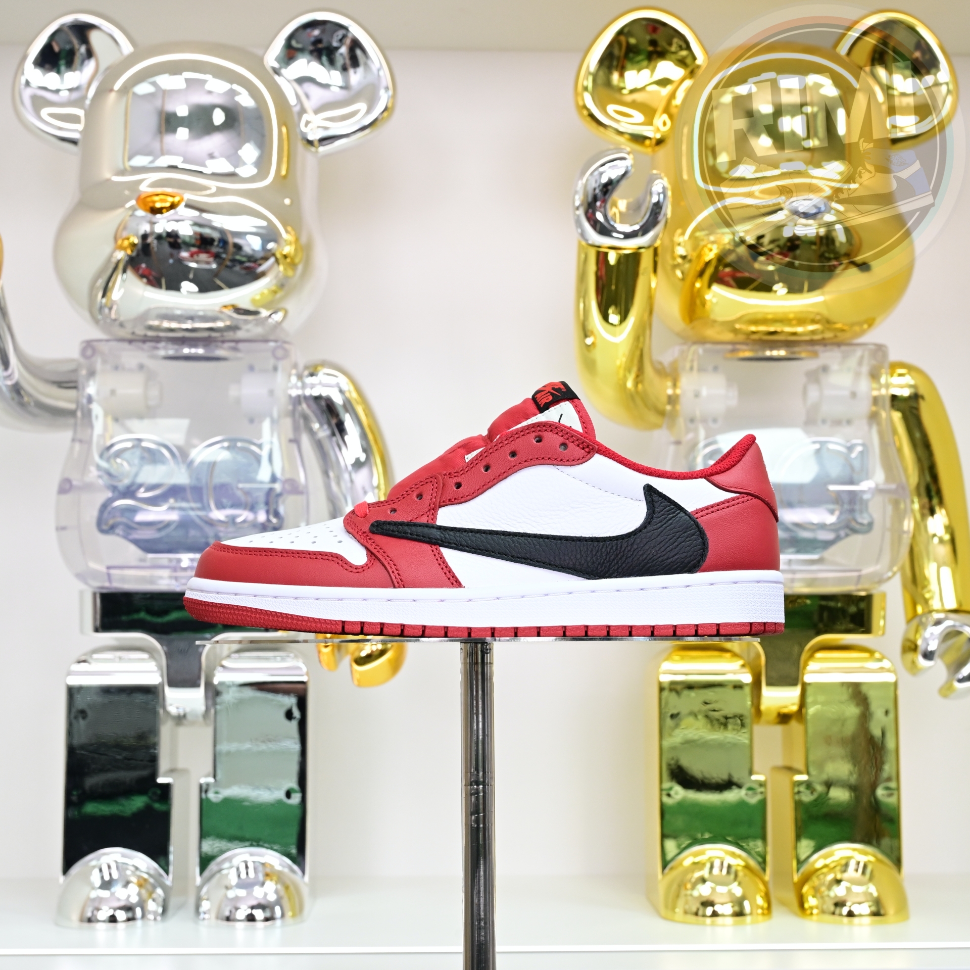 Travis Scott  x  Air Jordan 1   Low “Chicago”  DM7866-101