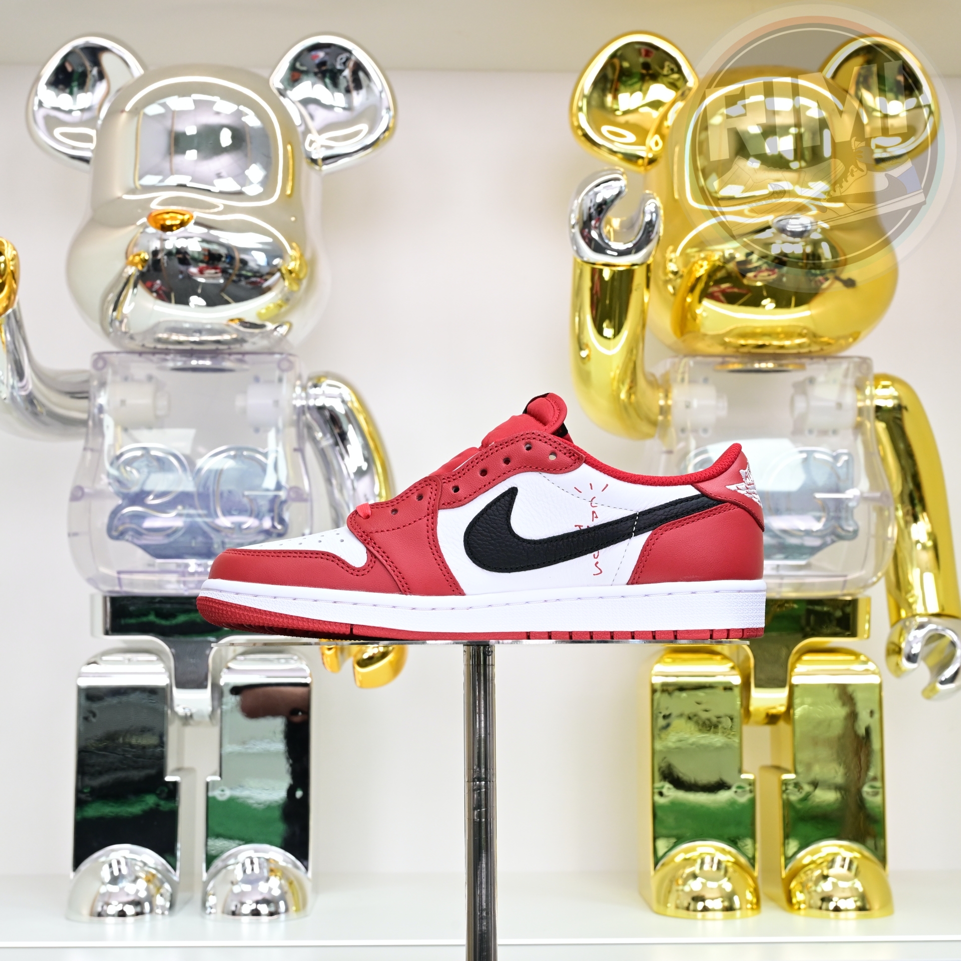 Travis Scott  x  Air Jordan 1   Low “Chicago”  DM7866-101