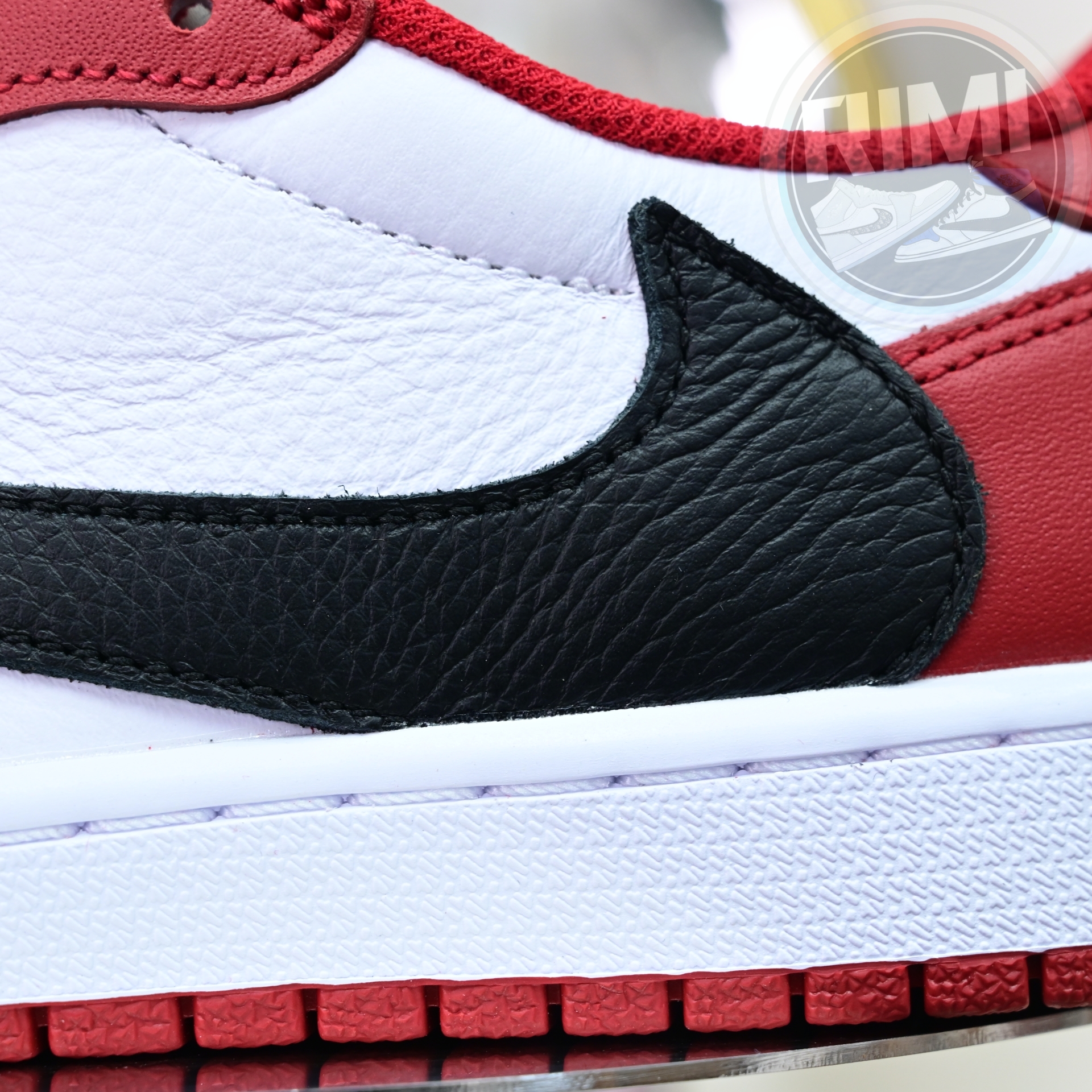 Travis Scott  x  Air Jordan 1   Low “Chicago”  DM7866-101