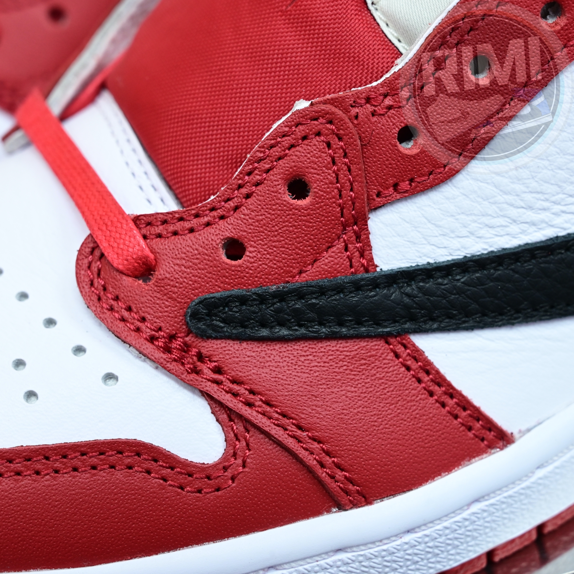 Travis Scott  x  Air Jordan 1   Low “Chicago”  DM7866-101