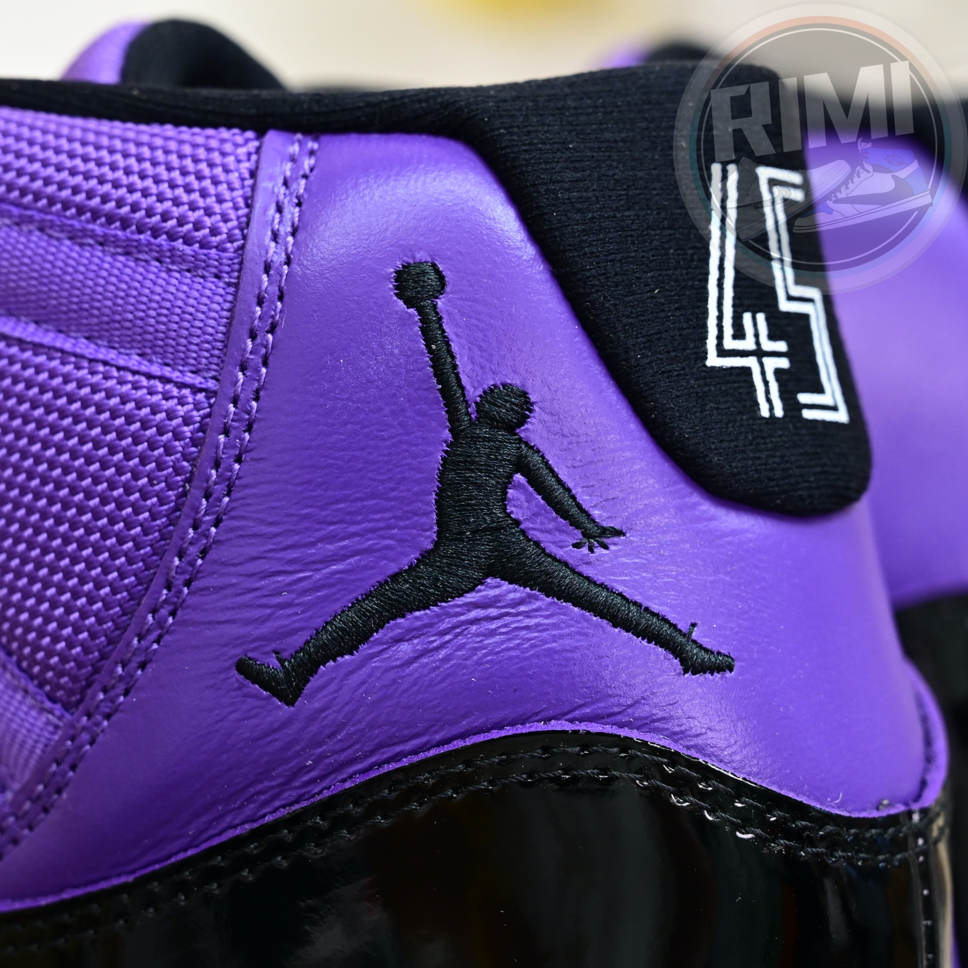Air Jordan 11  RETRO CT8012-500