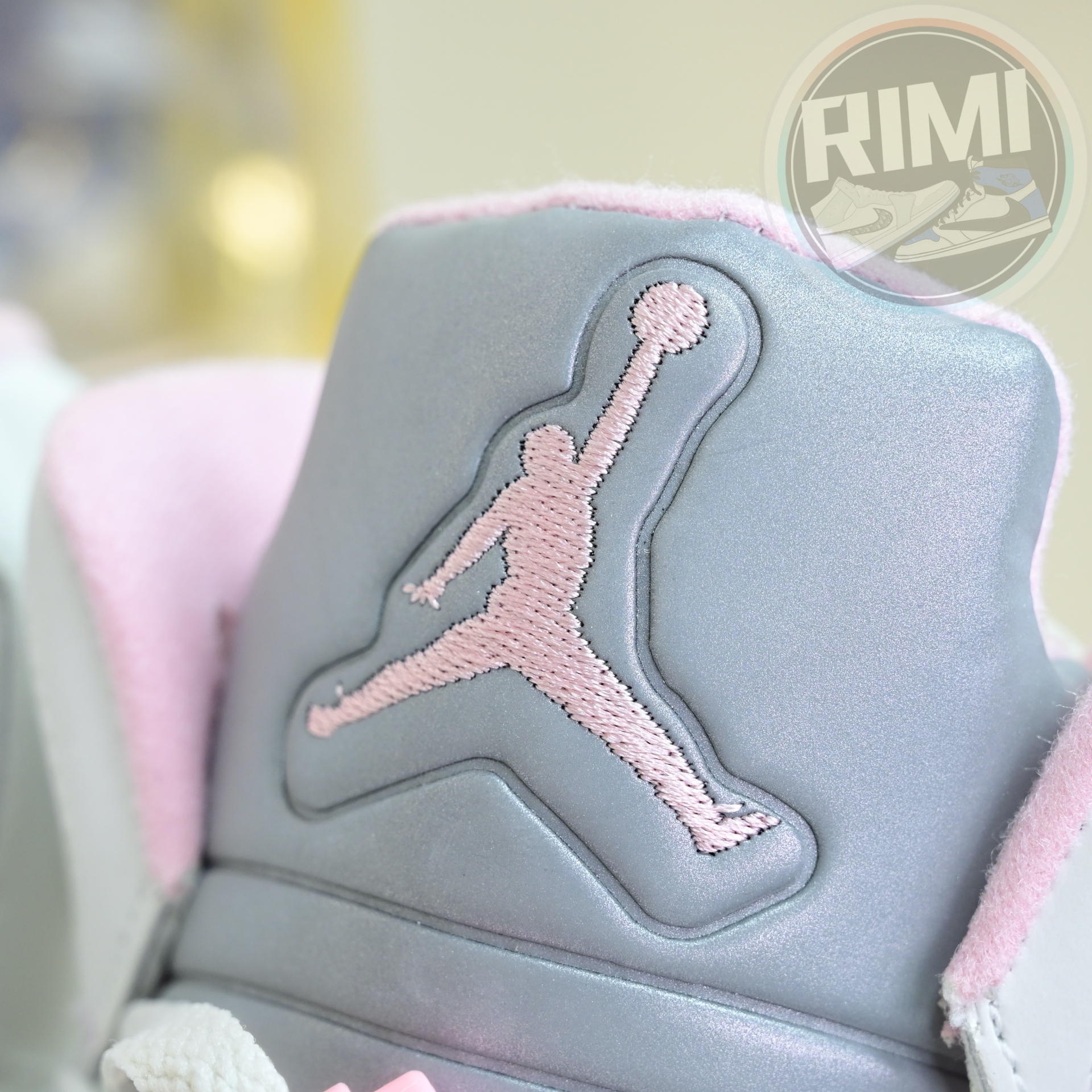 Air Jordan 5“Medium Soft Pink” HQ7978-102