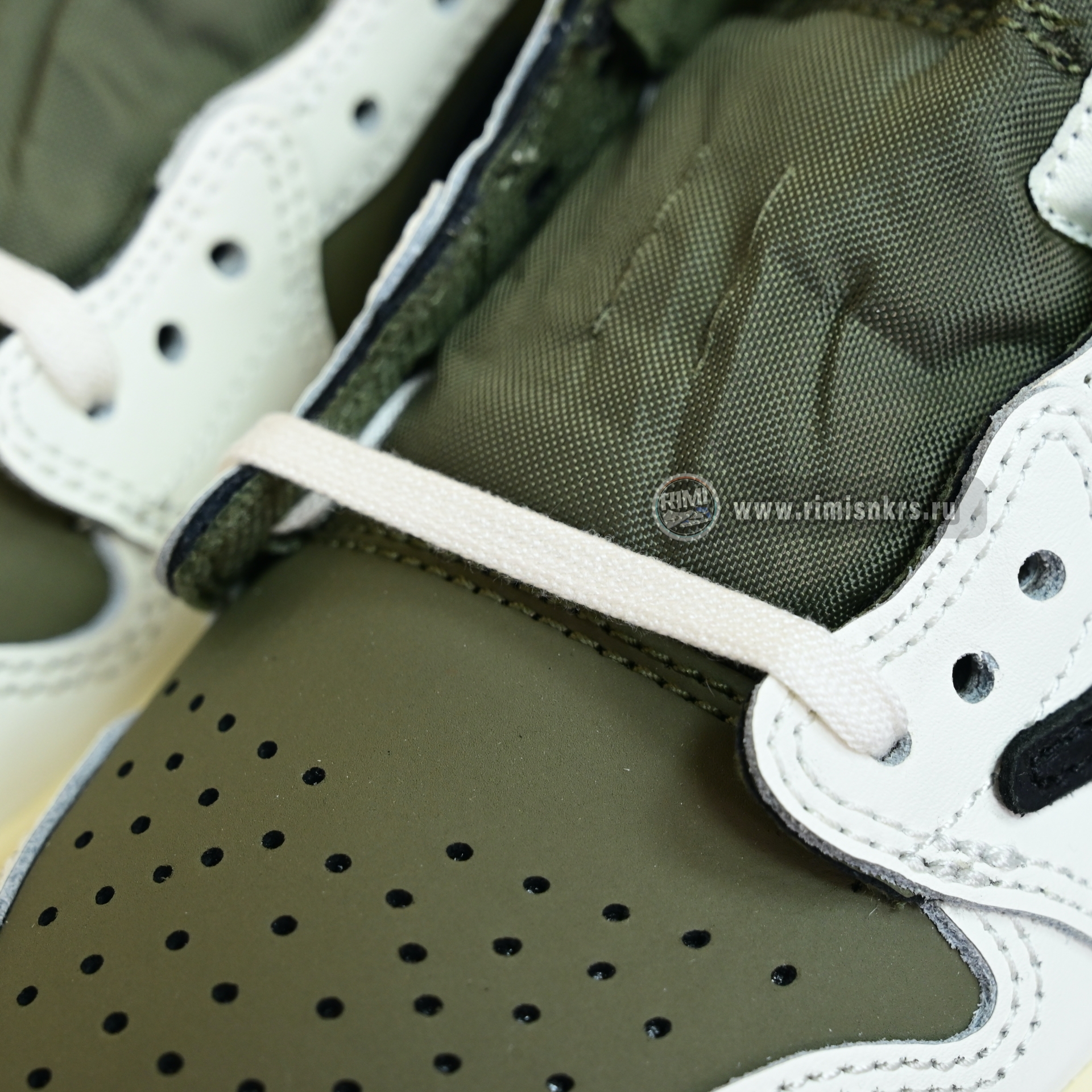 Kids Shoes Travis Scott x  Air Jordan 1 Low OG SP     DO5442-200