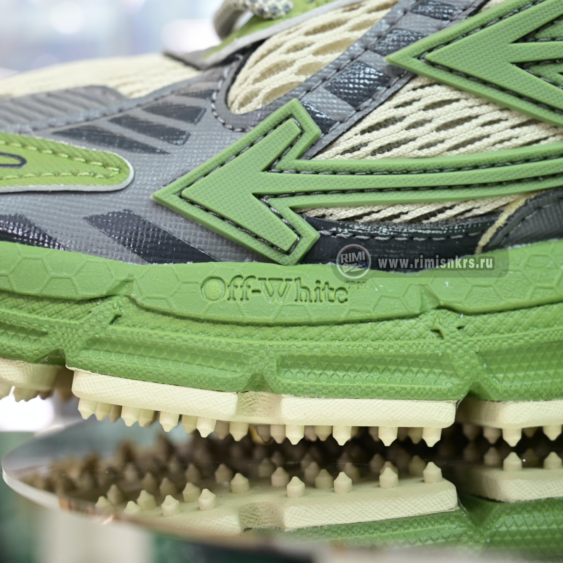 OFF-WHITE BE RIGHT BACK