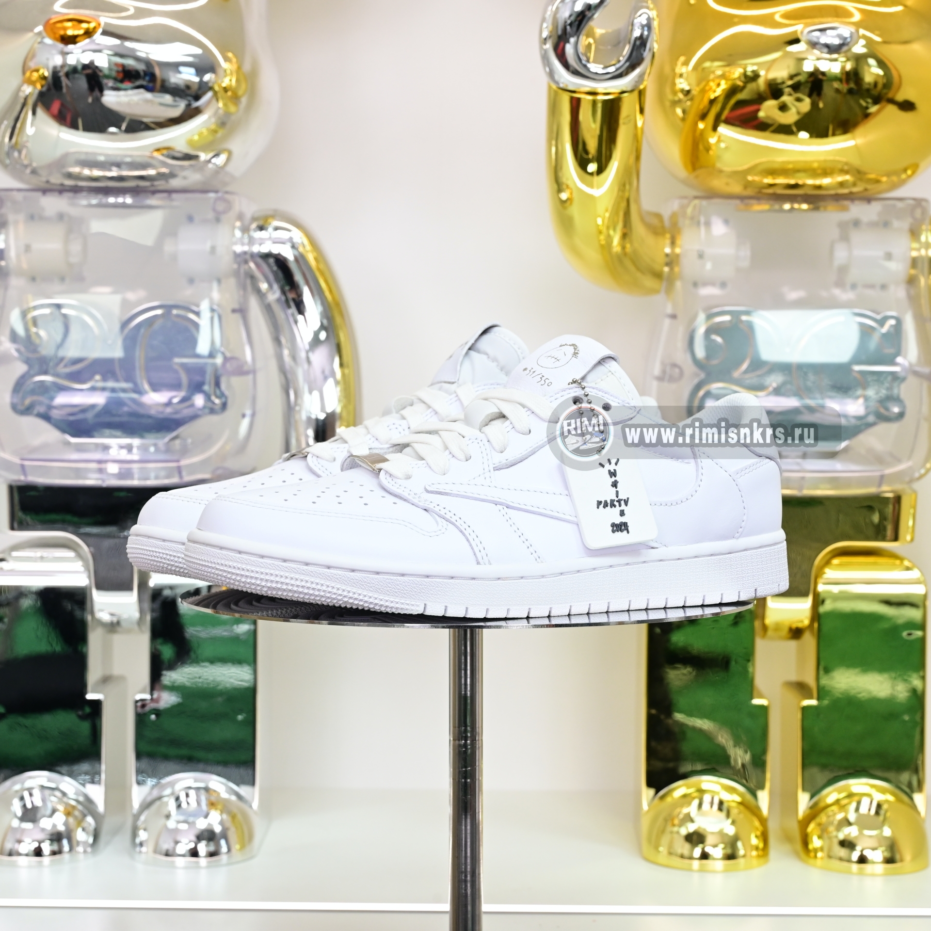 Travis Scott  x Air Jordan 1 TD1228-111 AJ1