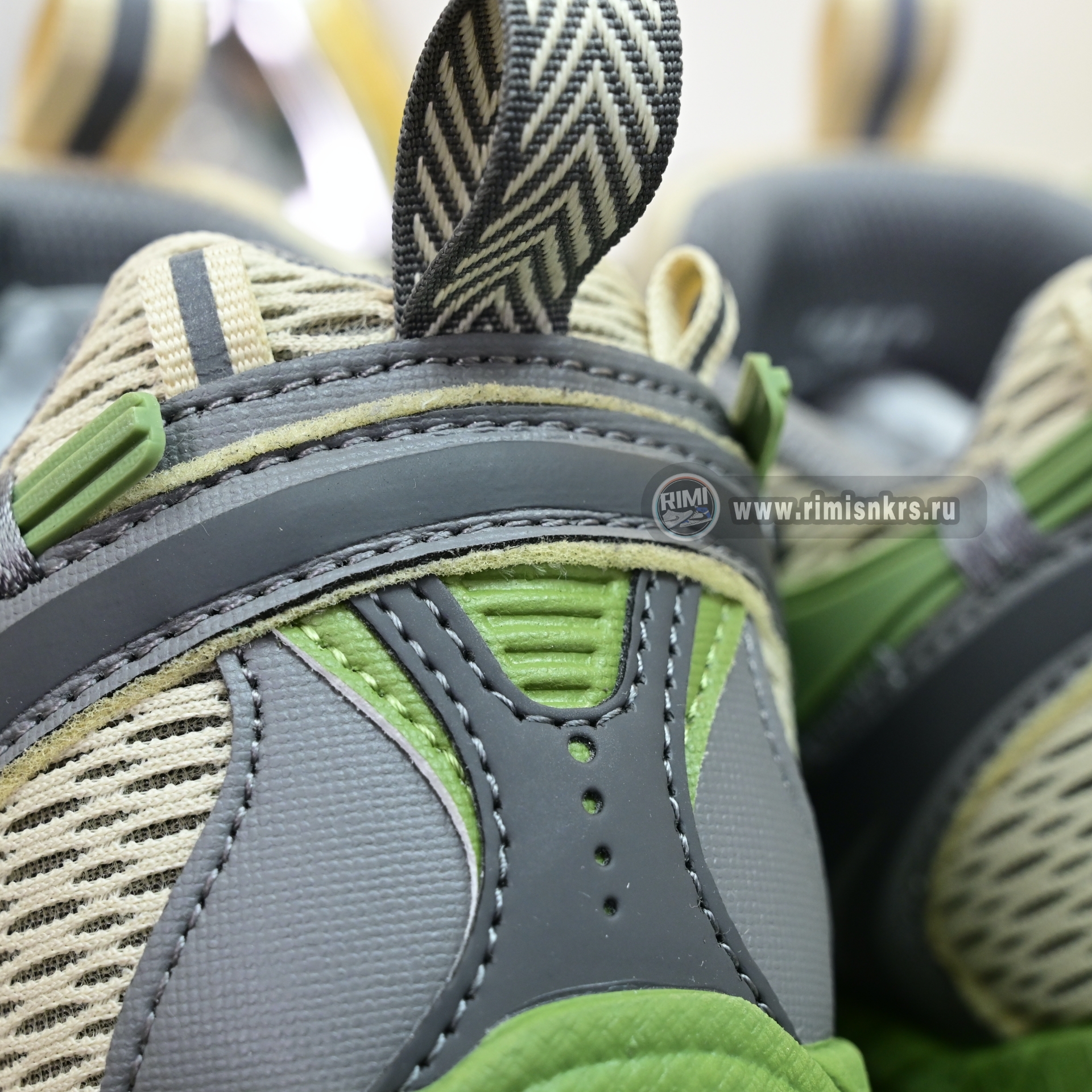 OFF-WHITE BE RIGHT BACK