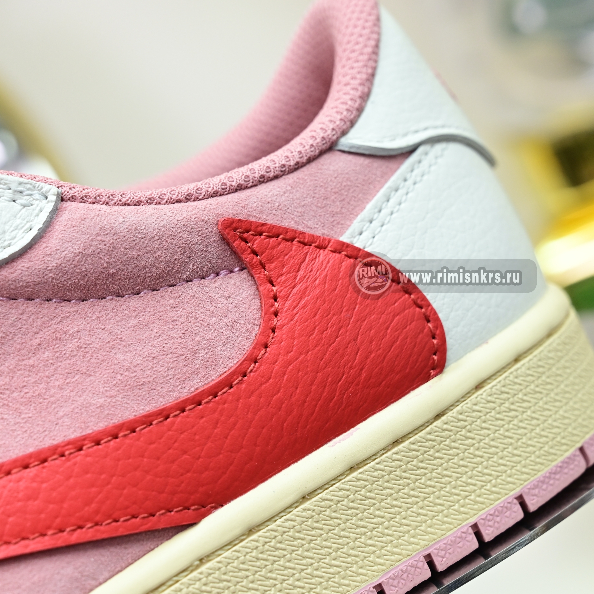 Travis Scott x Jordan 1 Retro Low Sail Shy Pink  DM7866-100
