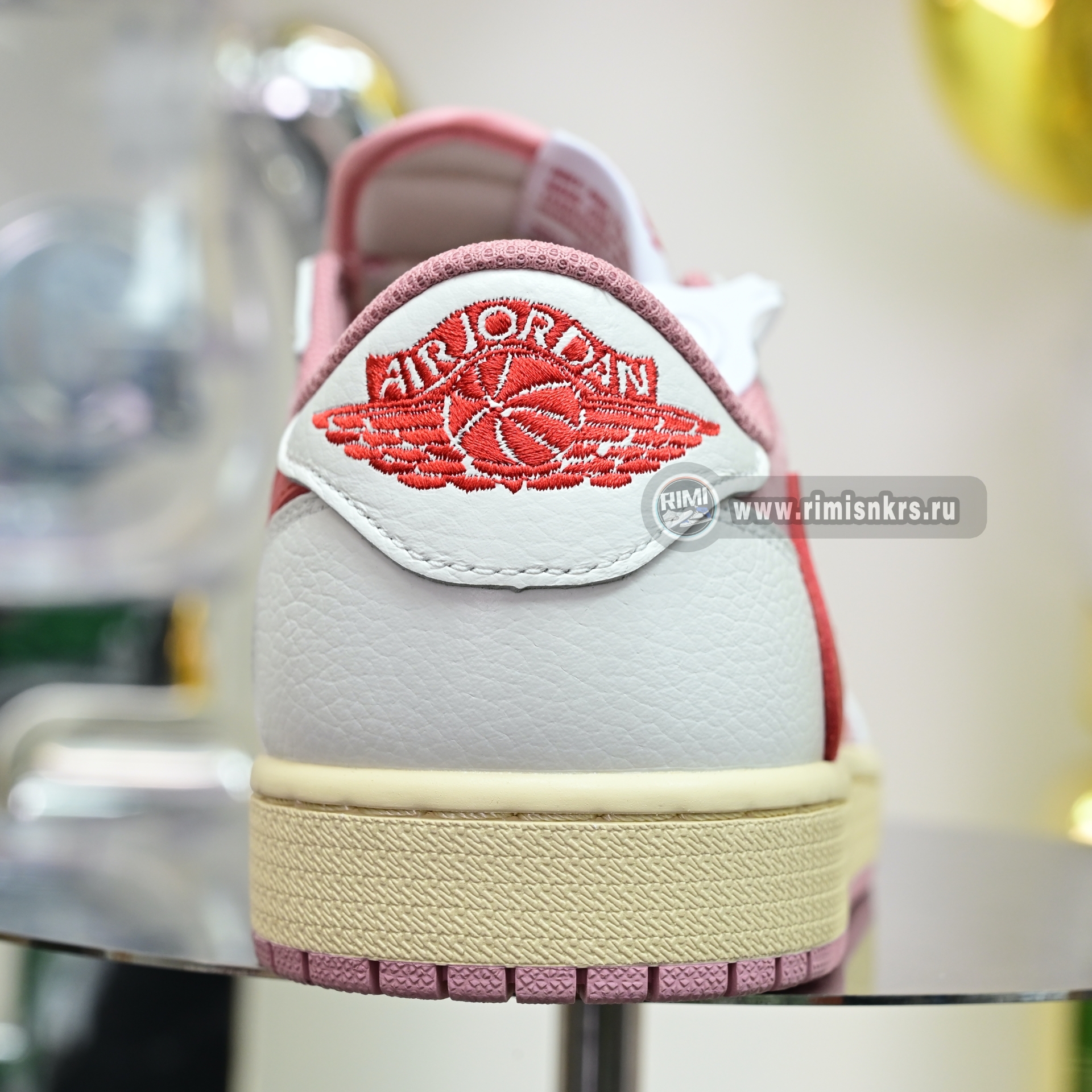 Travis Scott x Jordan 1 Retro Low Sail Shy Pink  DM7866-100