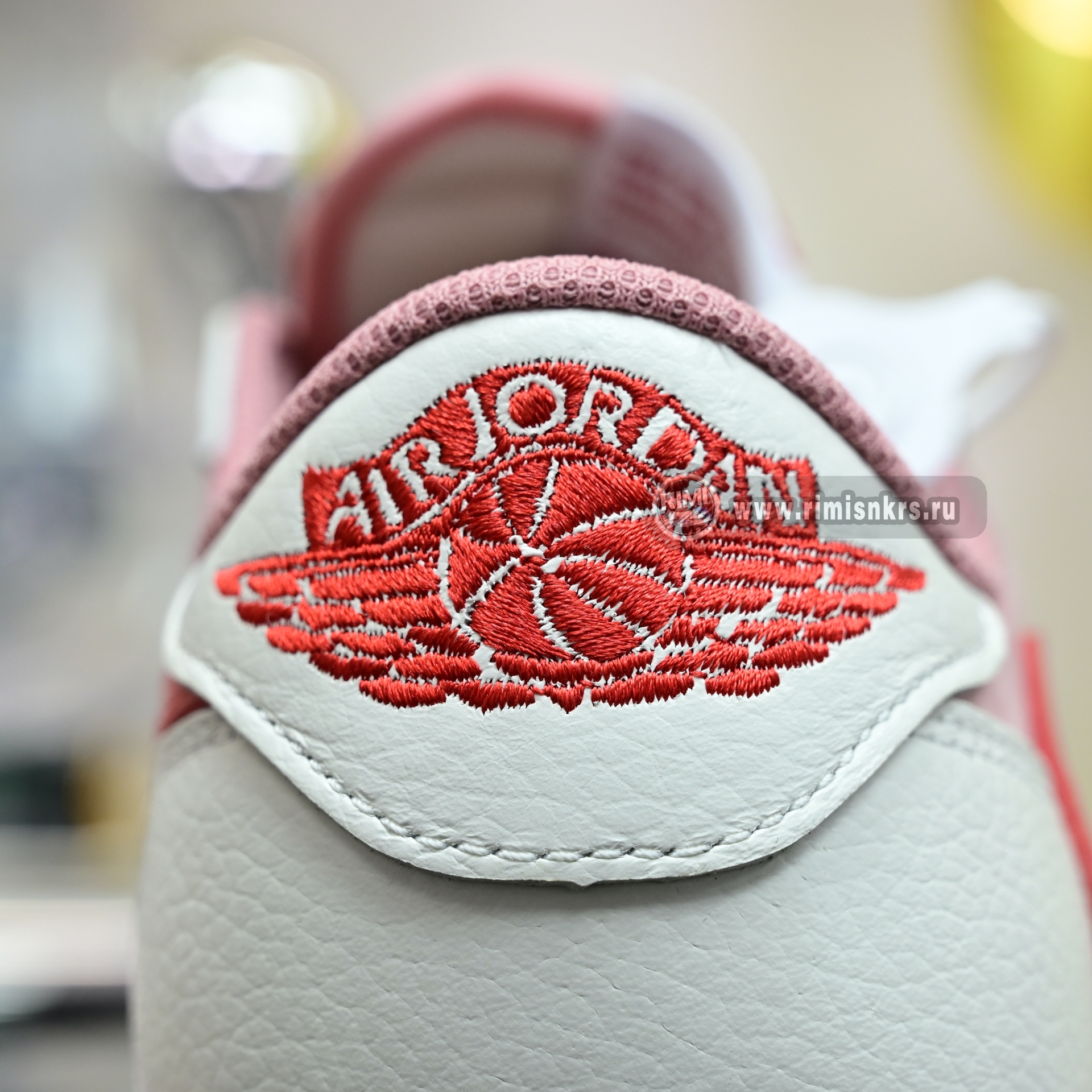 Travis Scott x Jordan 1 Retro Low Sail Shy Pink  DM7866-100