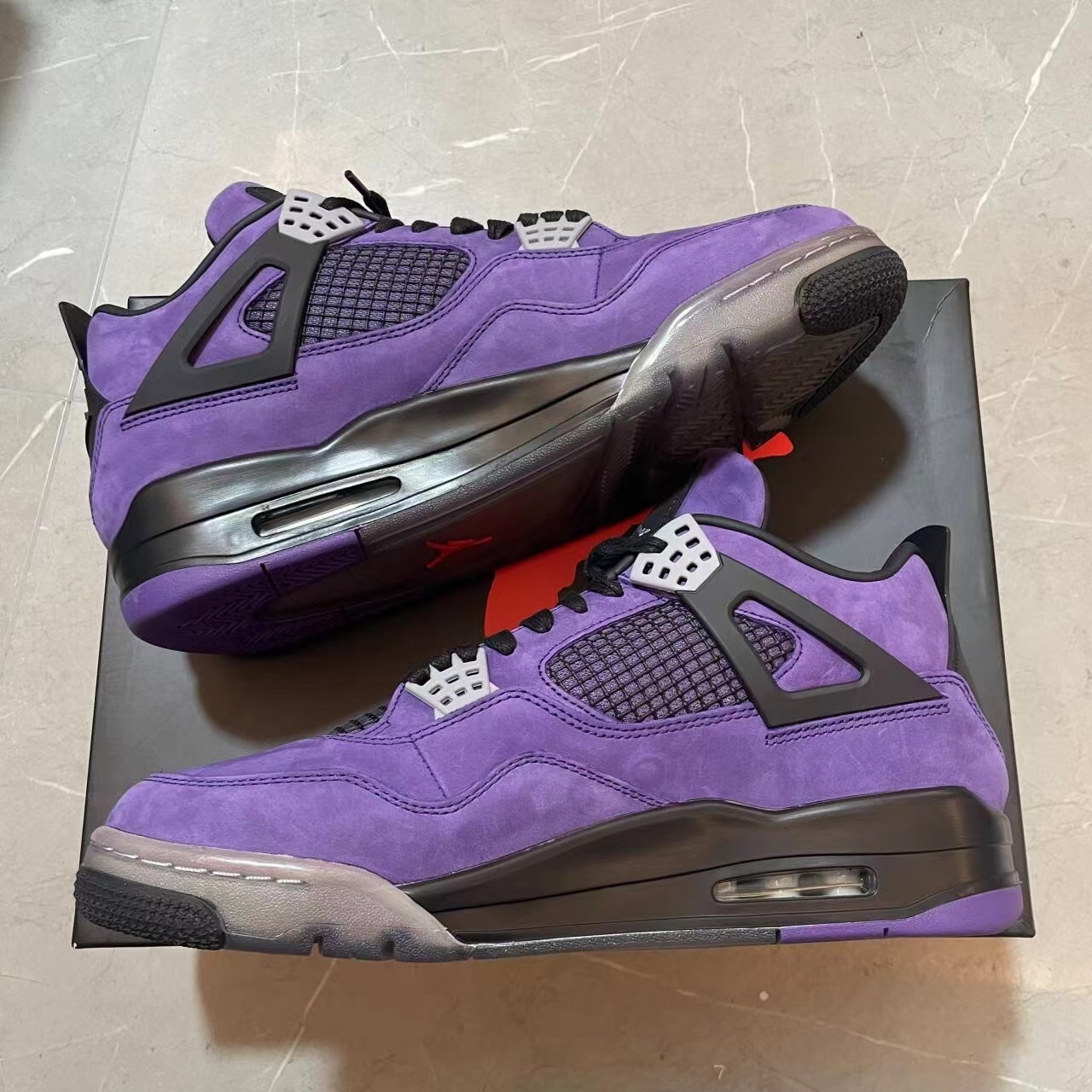 TRAVIS SCOTT X AIR JORDAN 4 RETRO PURPLE FRIENDS & FAMILY