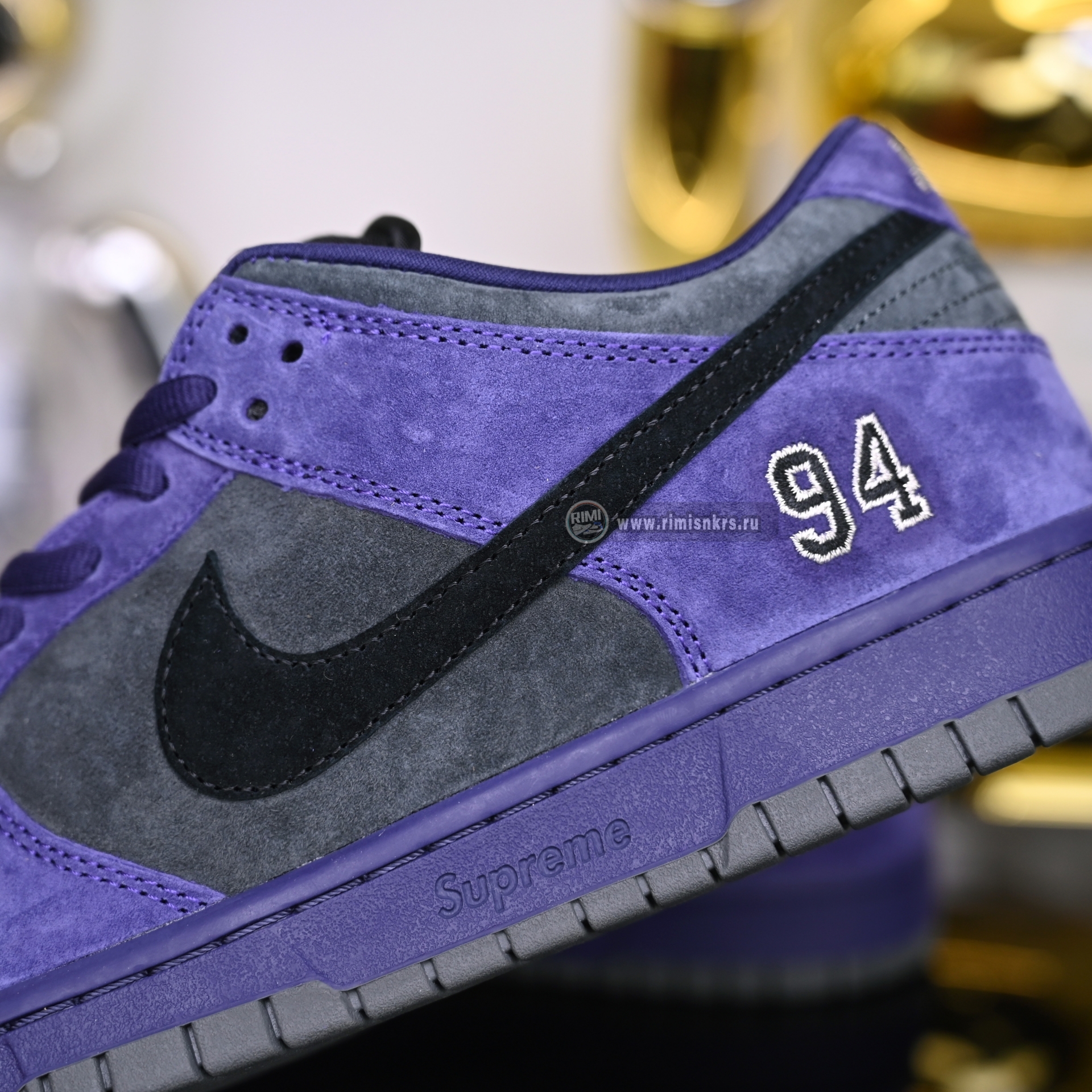 Supreme x Nike Dunk SB Dunk Low   HQ8487-500