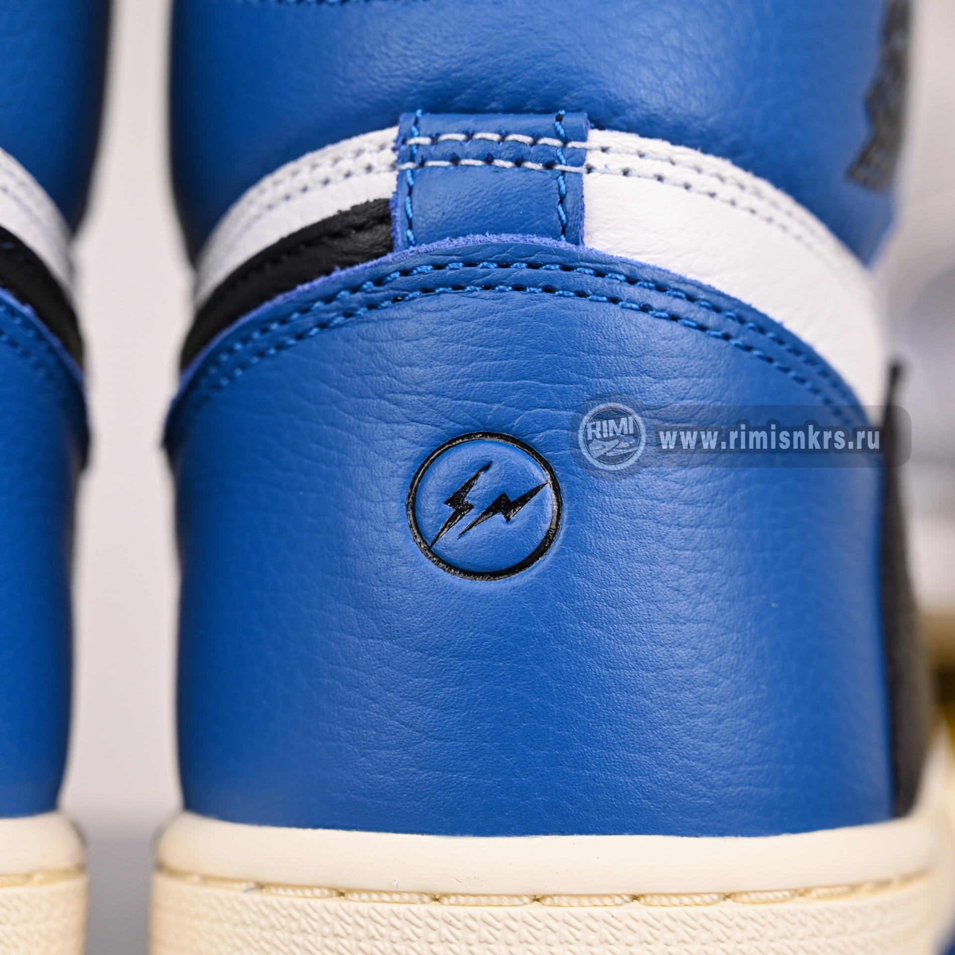 FRAGMENT DESIGN X TRAVIS SCOTT X AIR JORDAN 1 RETRO HIGH DH3277-105