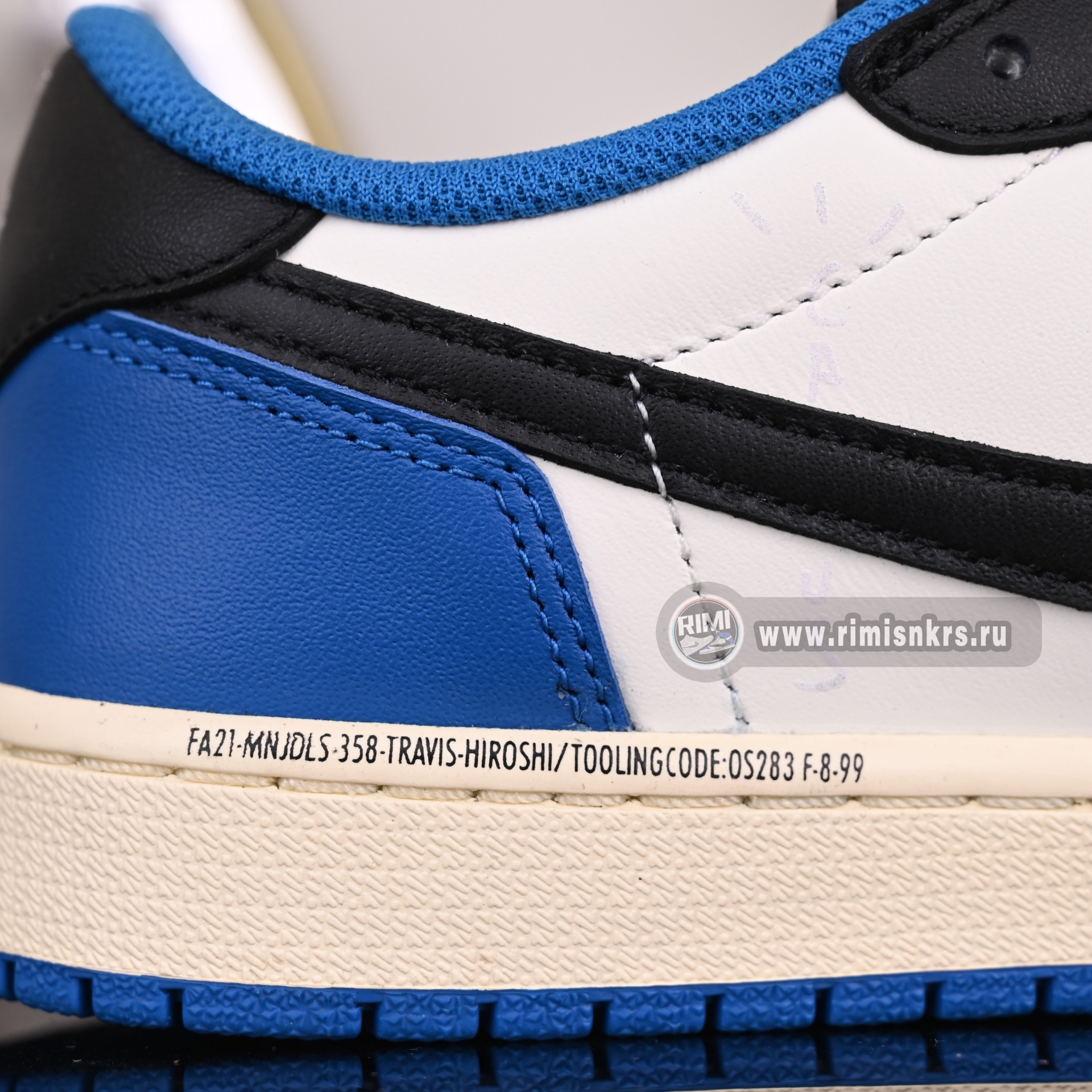 FRAGMENT DESIGN X TRAVIS SCOTT X AIR JORDAN 1 LOW DM7866-140