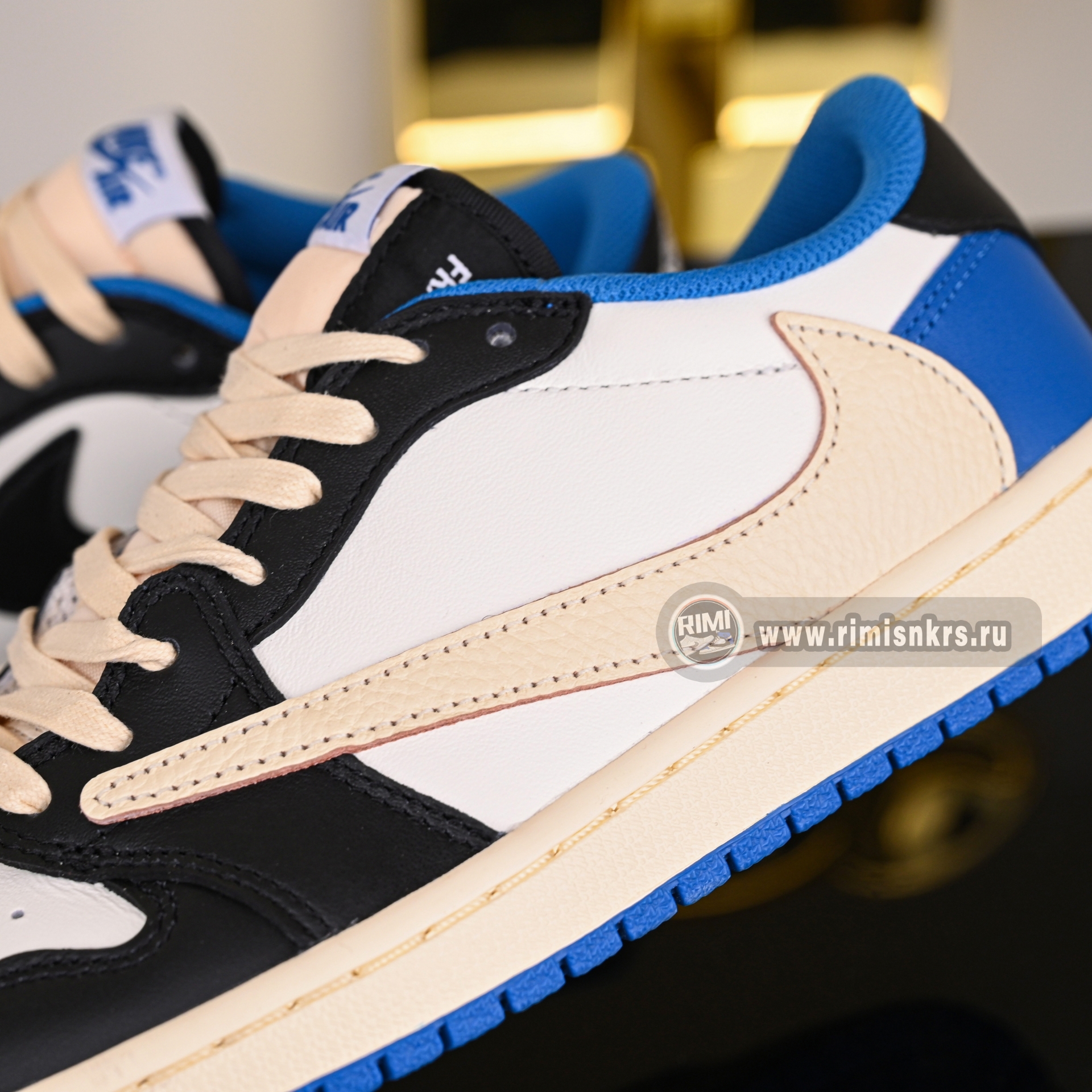 FRAGMENT DESIGN X TRAVIS SCOTT X AIR JORDAN 1 LOW DM7866-140
